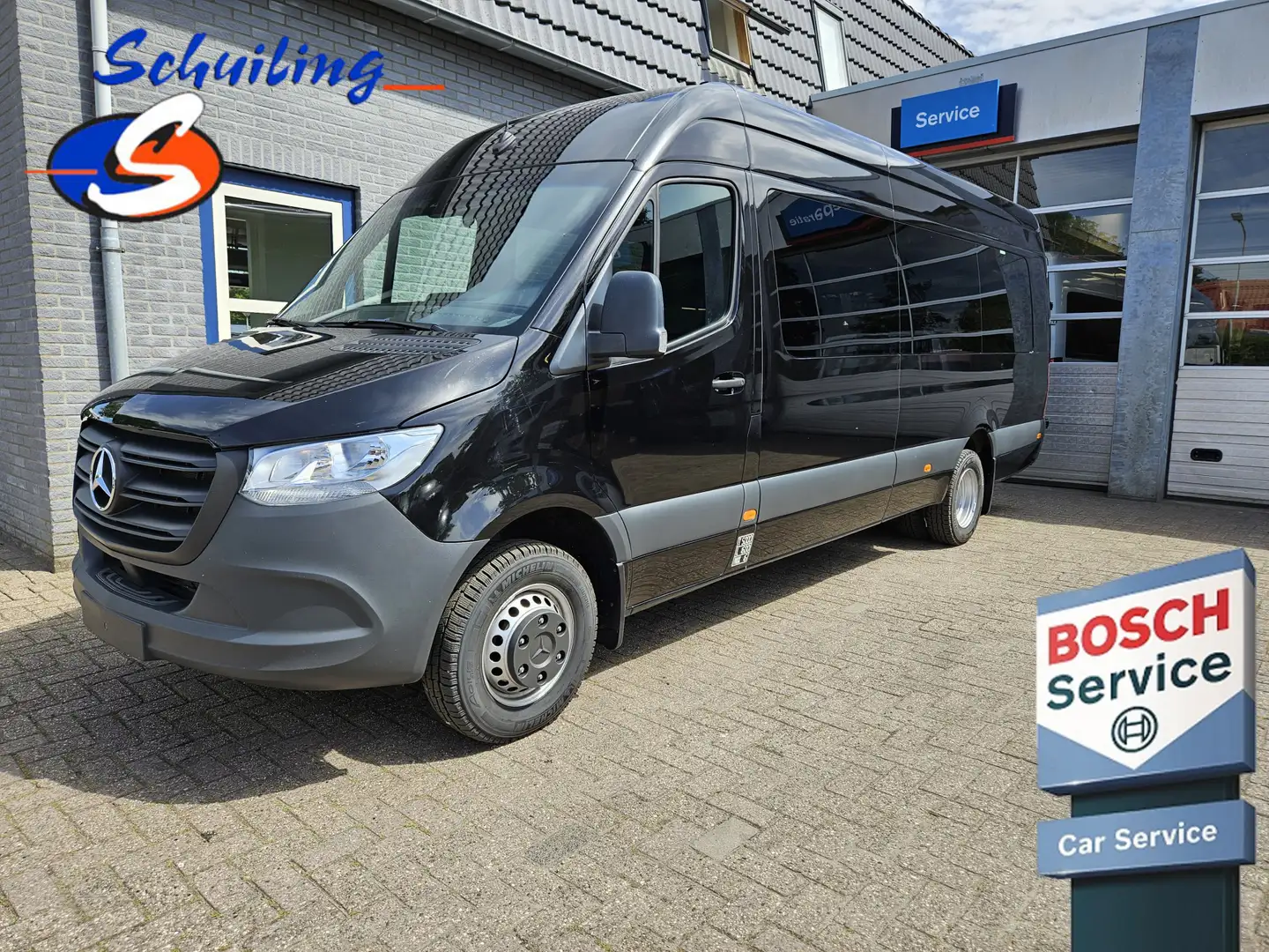 Mercedes-Benz Sprinter 517 CDI VIP Touringcar Zwart - 1