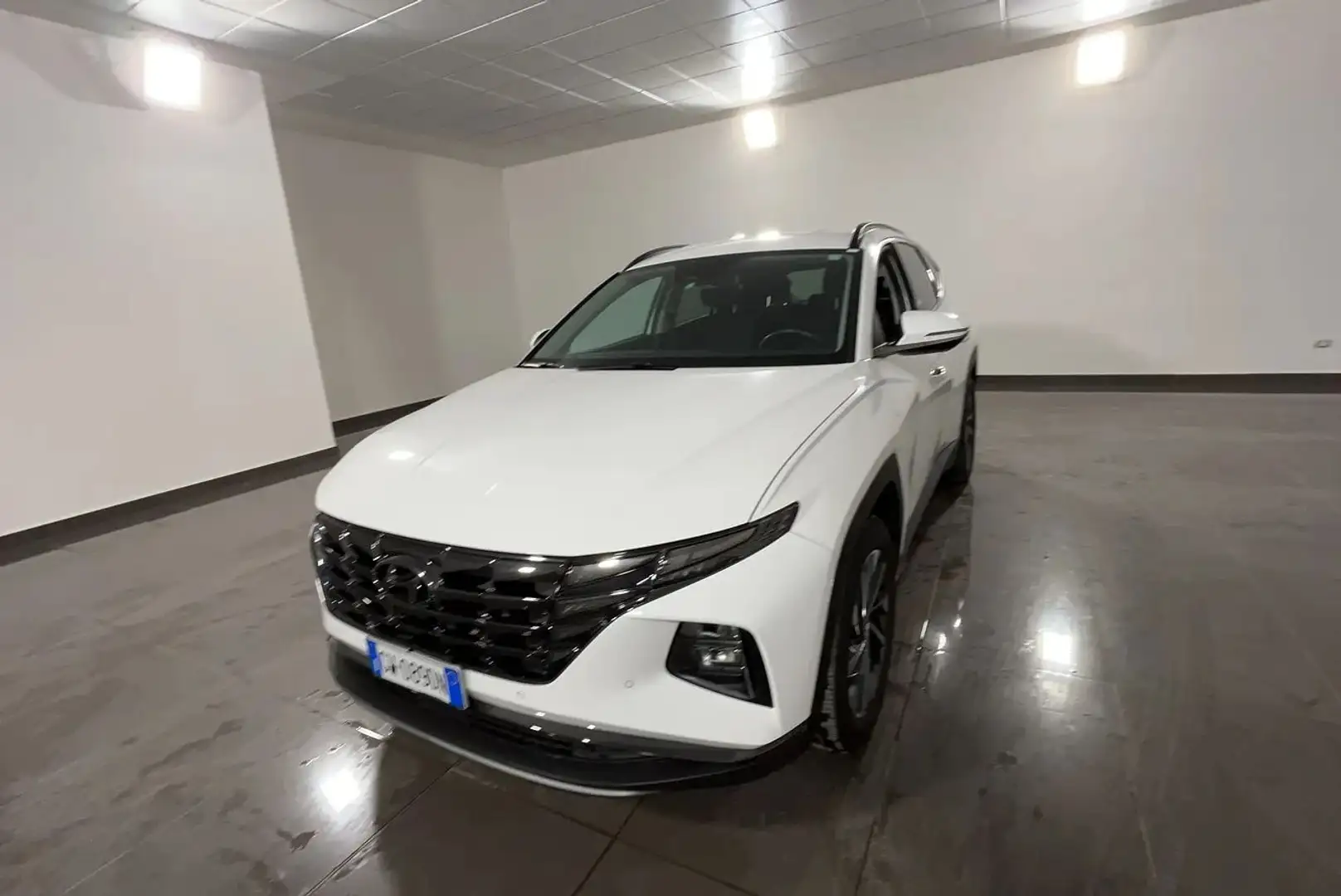 Hyundai TUCSON Tucson 1.6crdi  XLine Mild-Hybrid 2wd Blanc - 1