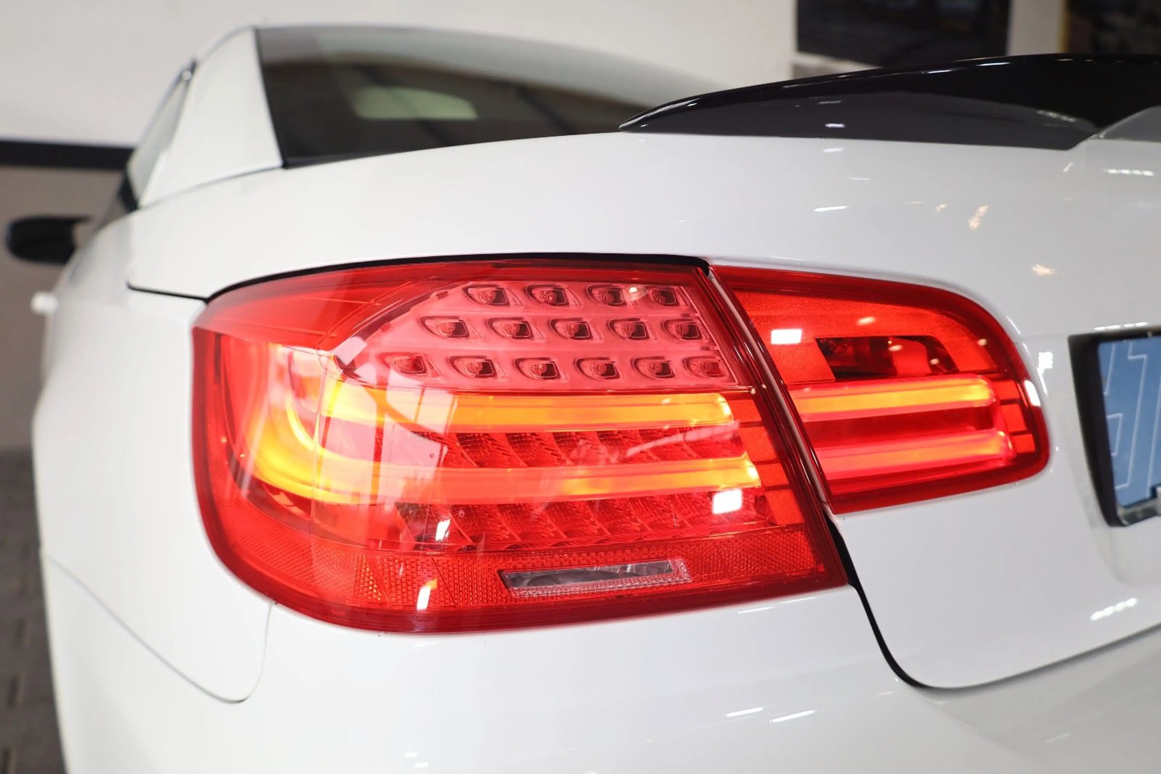 BMW 335 i Cabrio/XENON/SHZ/TEMPOMAT/BTH/NAVI/R19 — photo 7