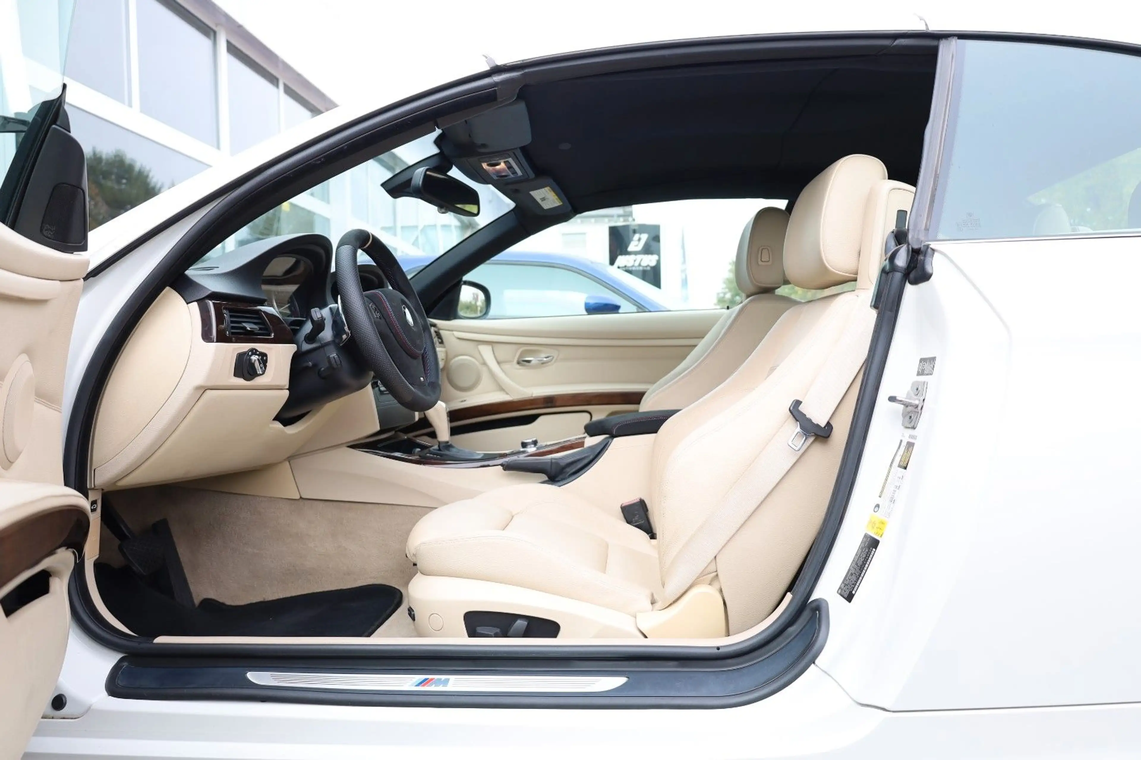 BMW 335 i Cabrio/XENON/SHZ/TEMPOMAT/BTH/NAVI/R19 — photo 9