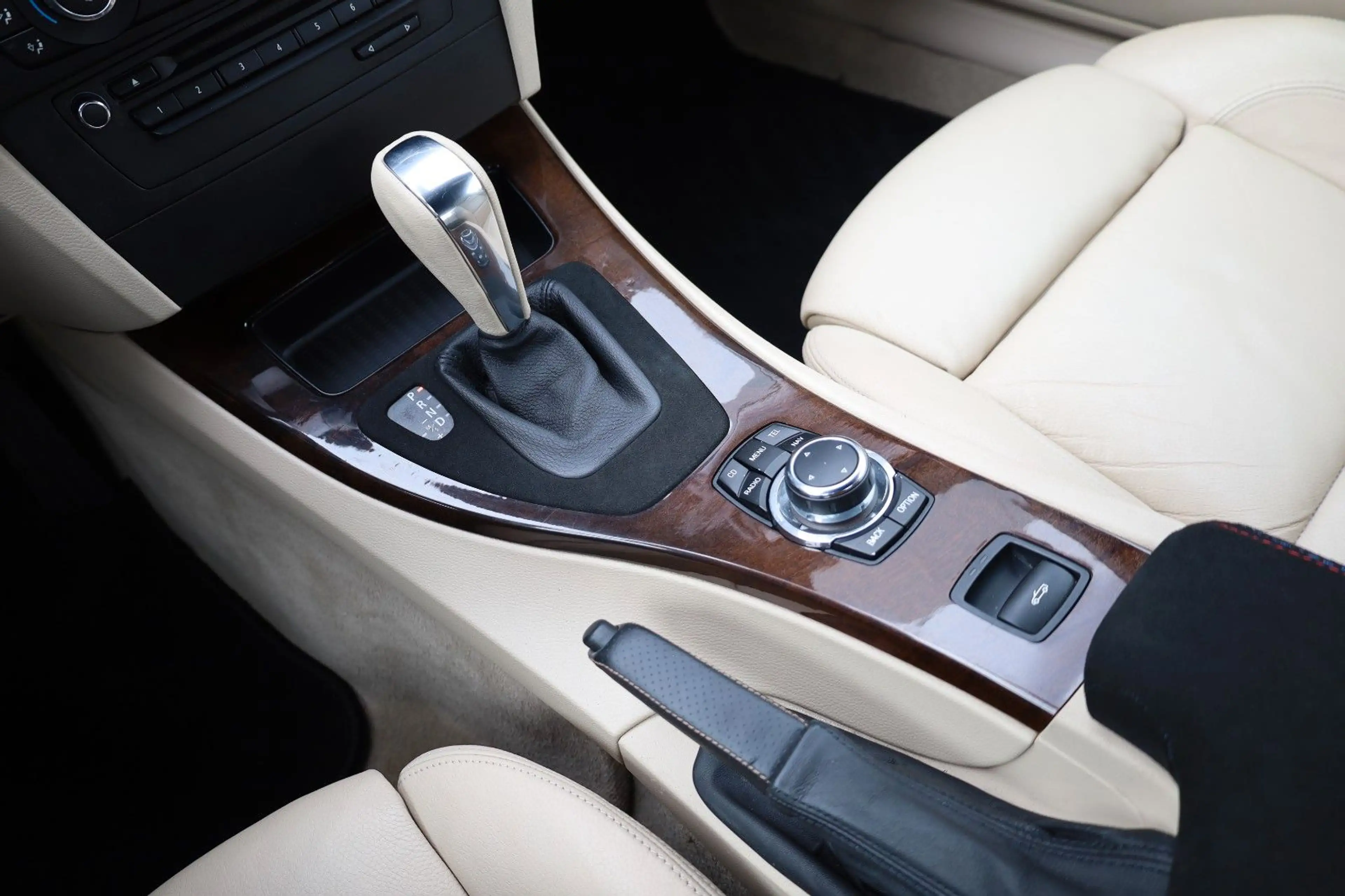 BMW 335 i Cabrio/XENON/SHZ/TEMPOMAT/BTH/NAVI/R19 — photo 15