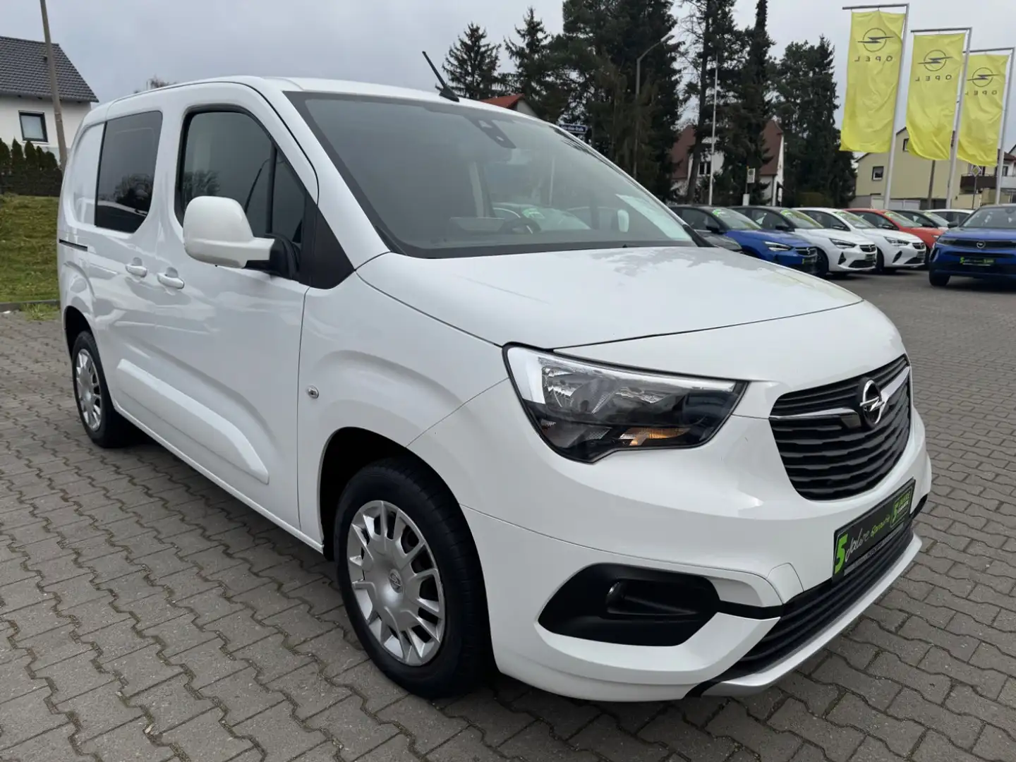 Opel Combo Cargo 1.5 D **PDC AHK Klima Carplay** Weiß - 2