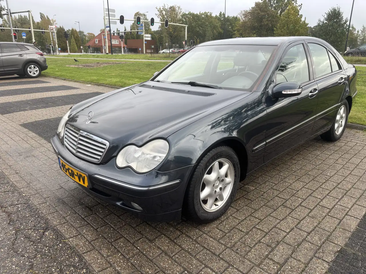 Mercedes-Benz C 200