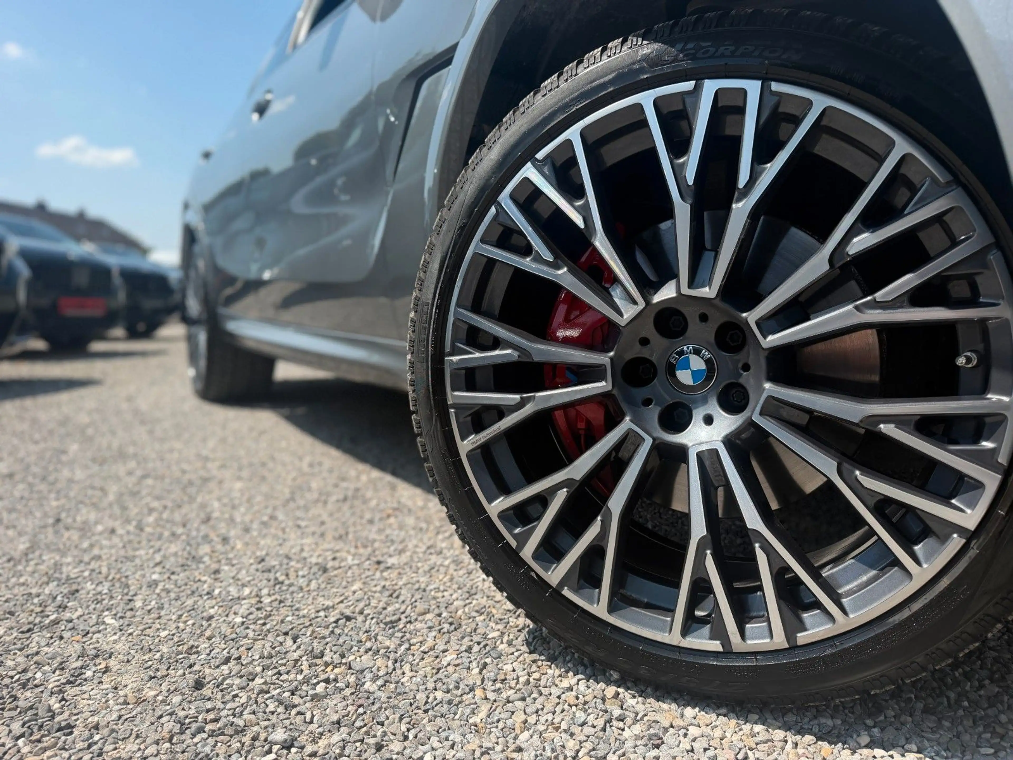 BMW X6 xDrive40i M Sport Pro 22 AHK ACC Pano SitzLüf — photo 5