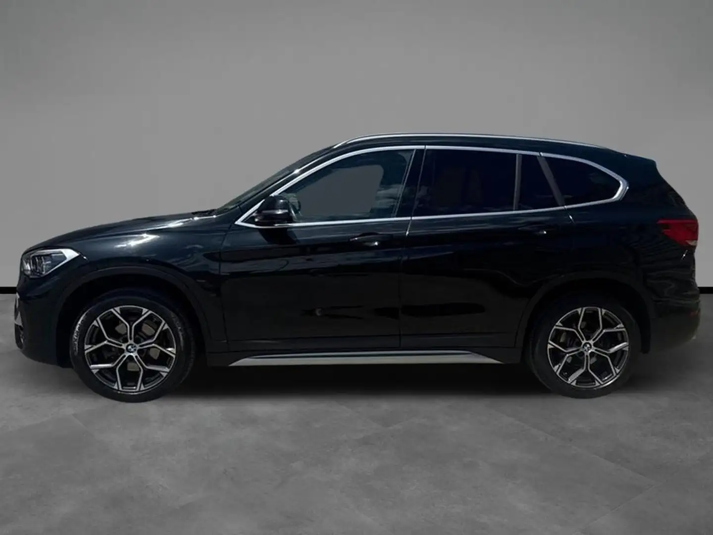 BMW X1 sdrive16d xLine auto Black - 2