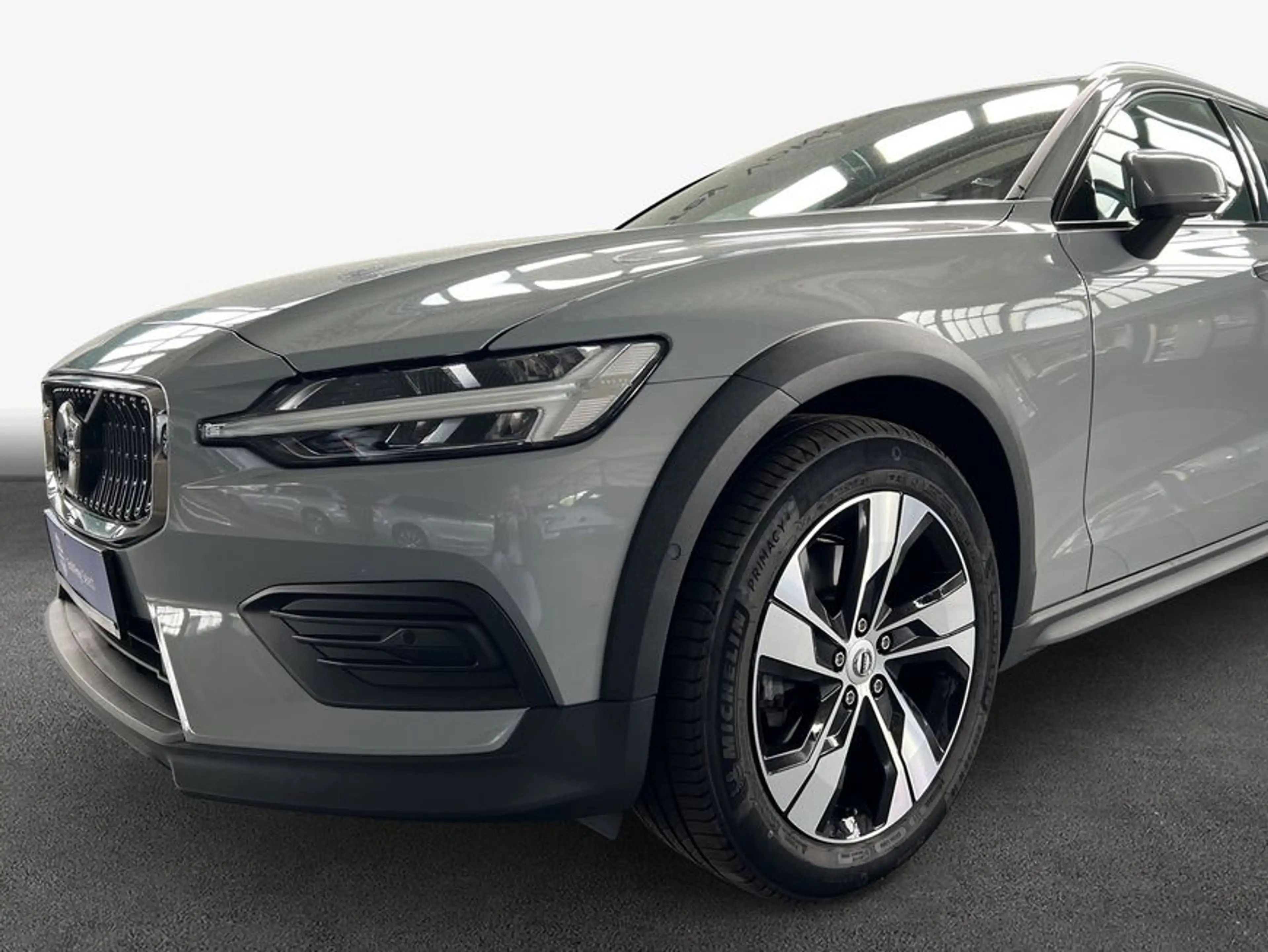 Volvo V60 Cross Country V60 Cross Country B4 D AWD Plus — photo 6