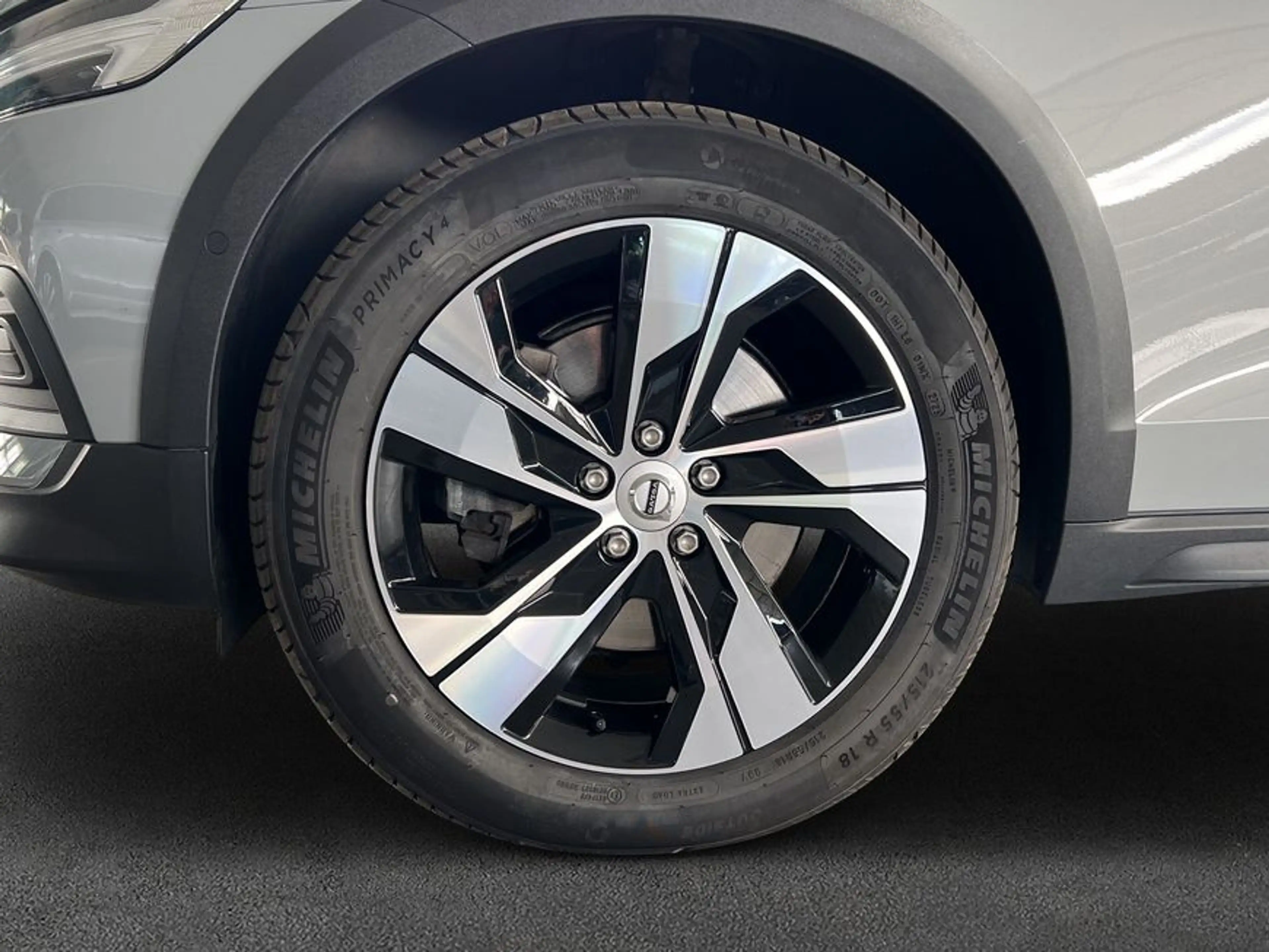 Volvo V60 Cross Country V60 Cross Country B4 D AWD Plus — photo 7