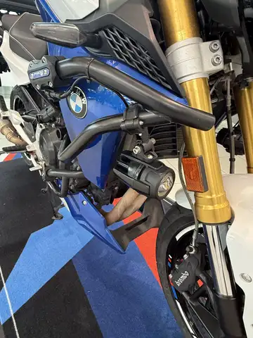 BMW F view 14
