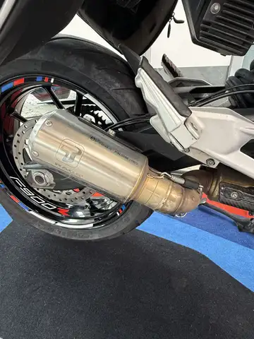 BMW F view 13