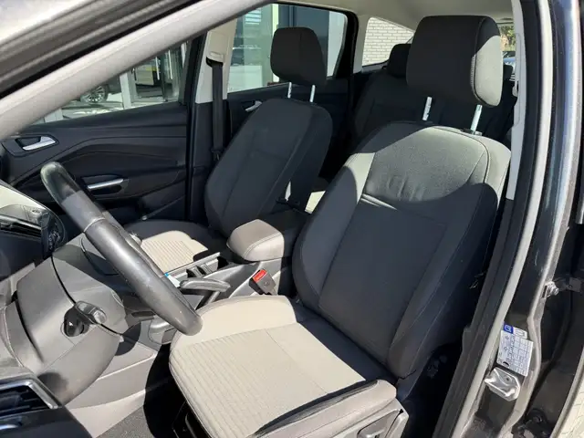 Ford C-Max view 8