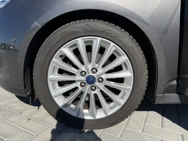 Ford C-Max view 10