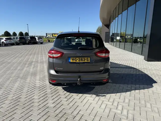Ford C-Max view 9