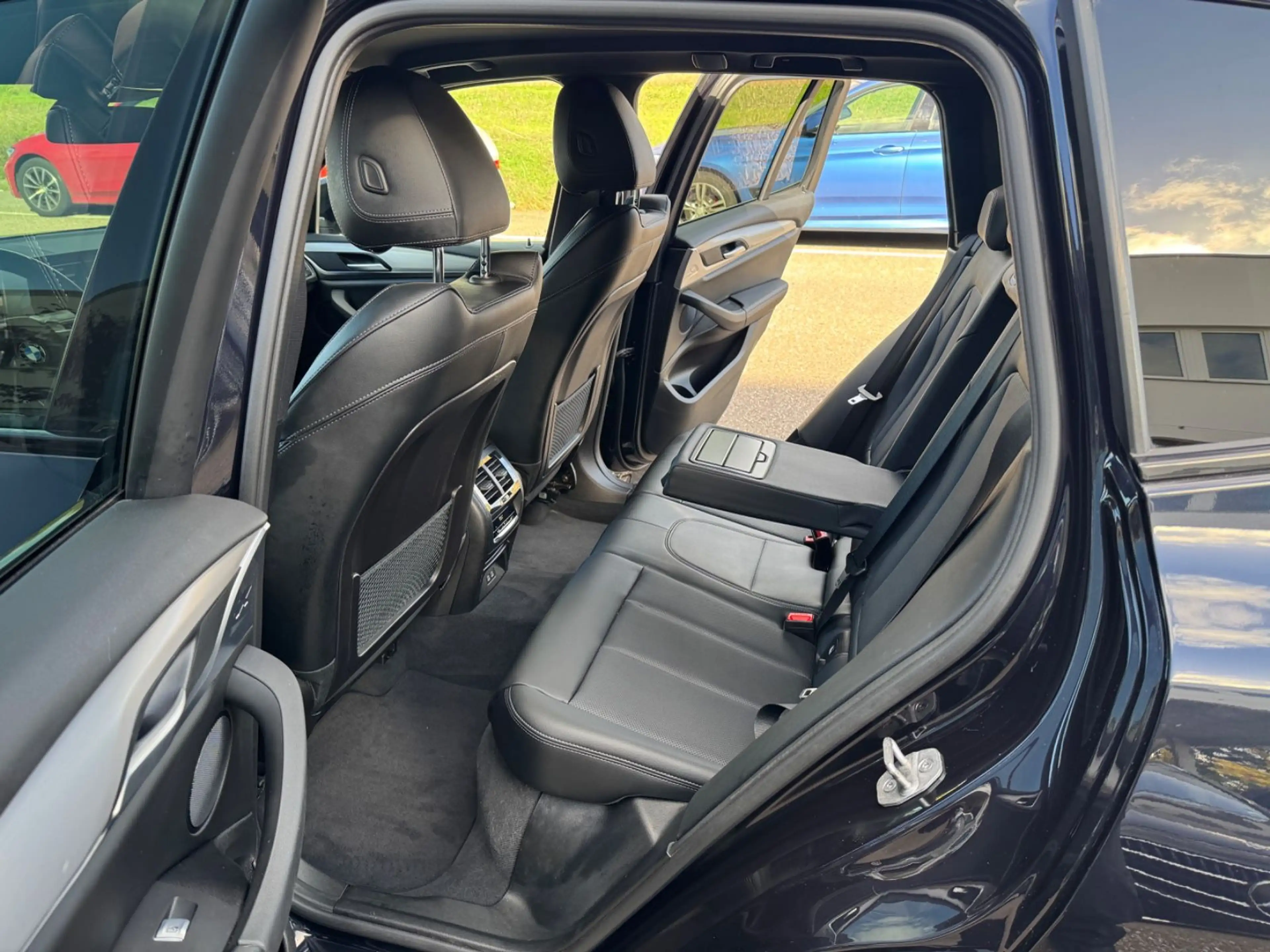 BMW X3 xDrive 20 d M Sport Navi Laser Ambien ACC AHK — photo 13