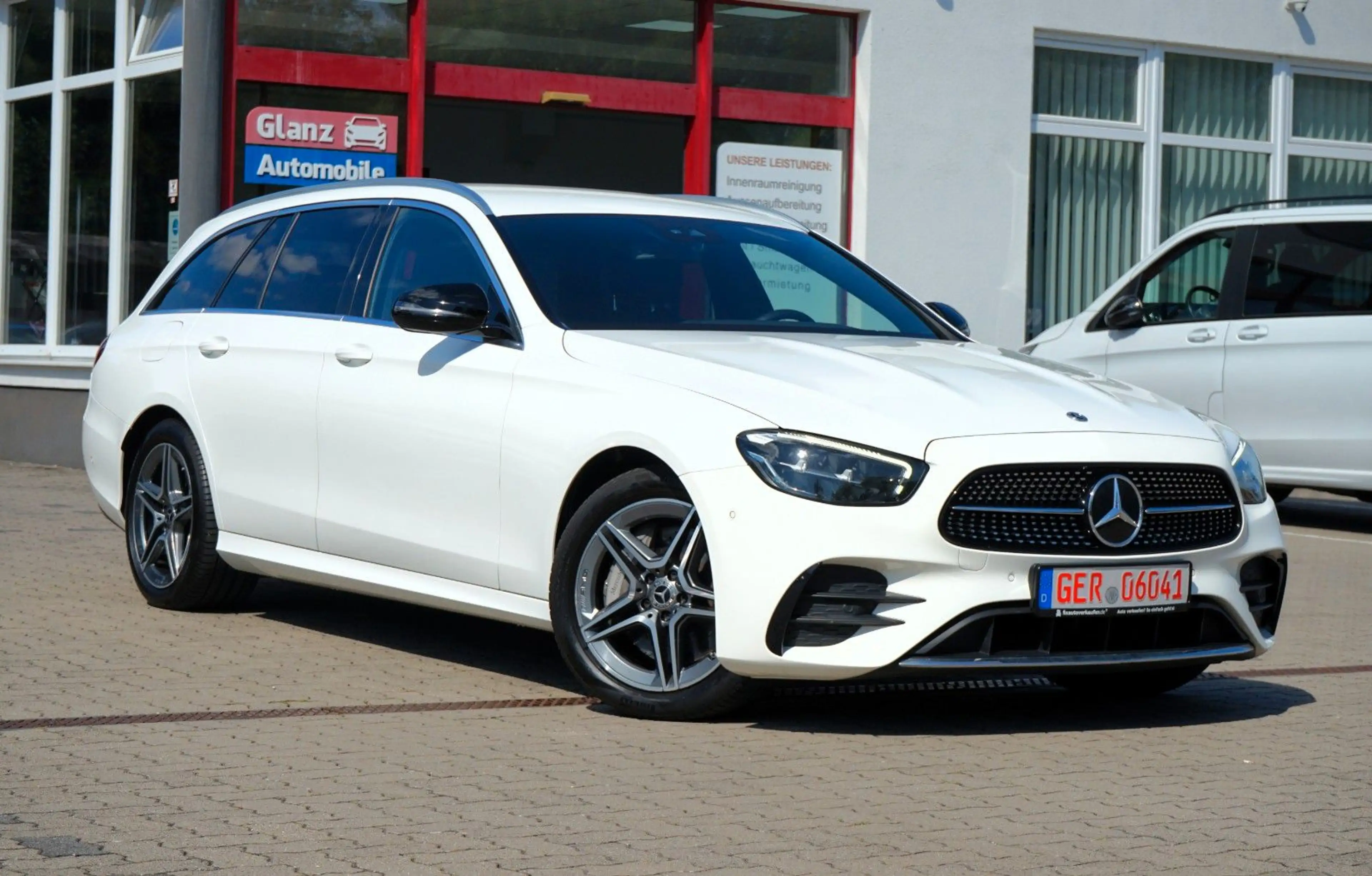Mercedes-Benz E 300 de AMG/1.HAND/BURMESTER/ASSISTENT/AMBIENTE — photo 19