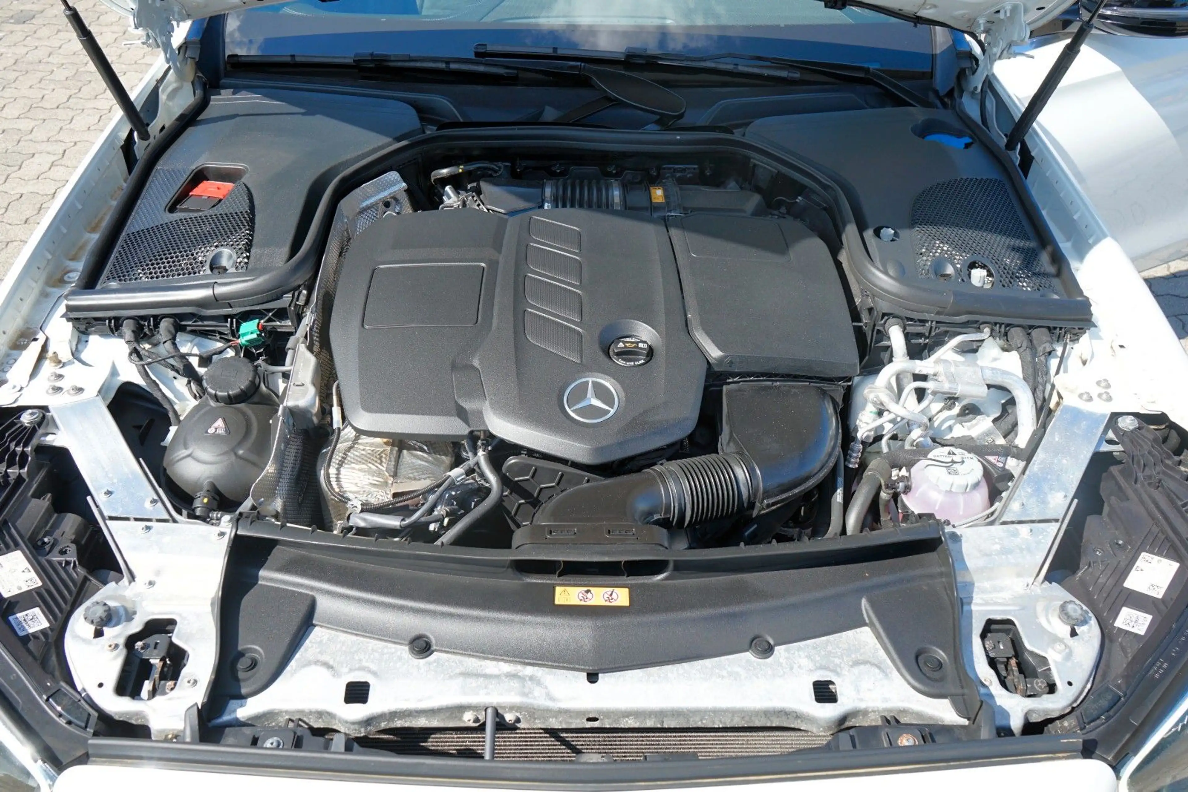 Mercedes-Benz E 300 de AMG/1.HAND/BURMESTER/ASSISTENT/AMBIENTE — photo 21