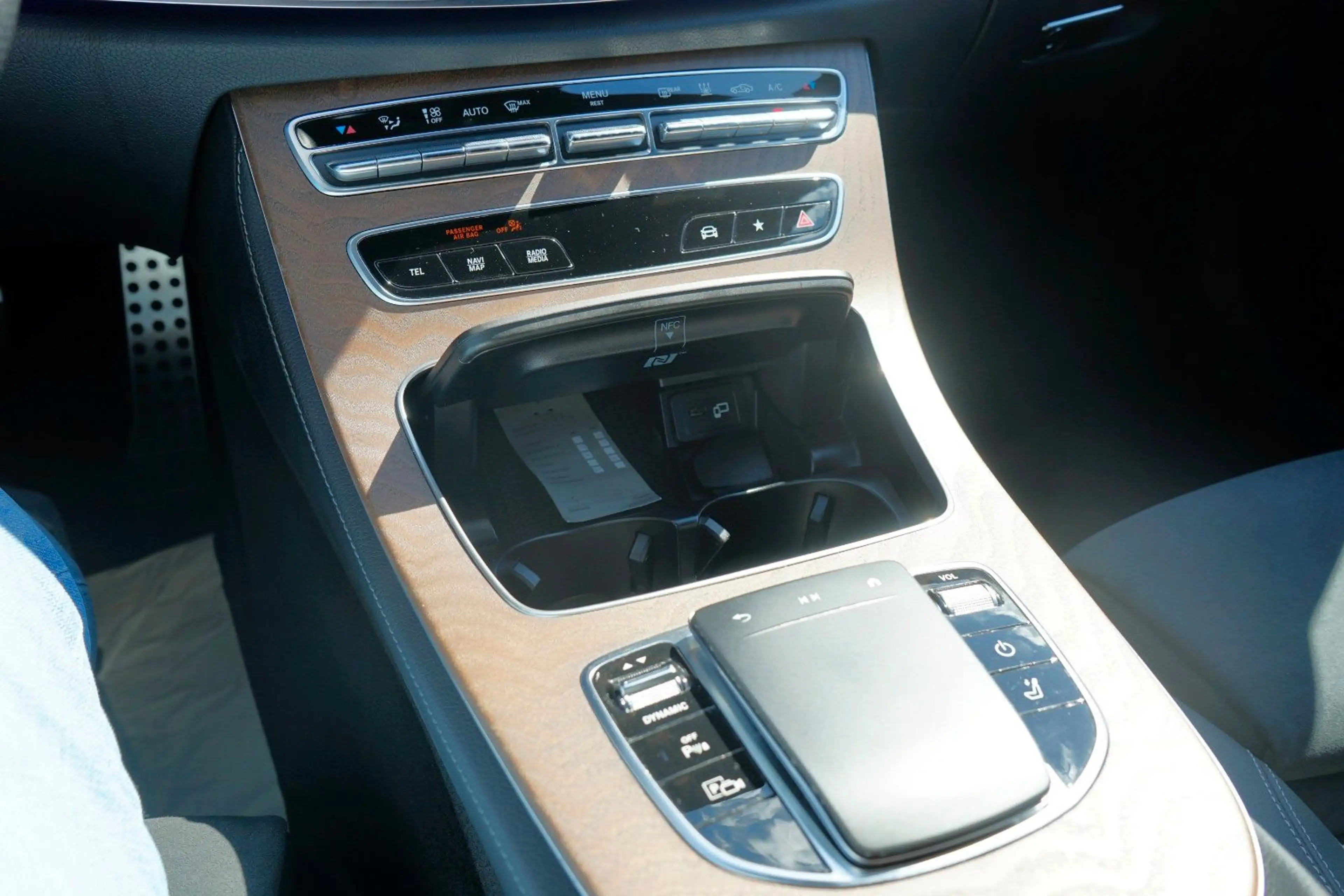 Mercedes-Benz E 300 de AMG/1.HAND/BURMESTER/ASSISTENT/AMBIENTE — photo 8