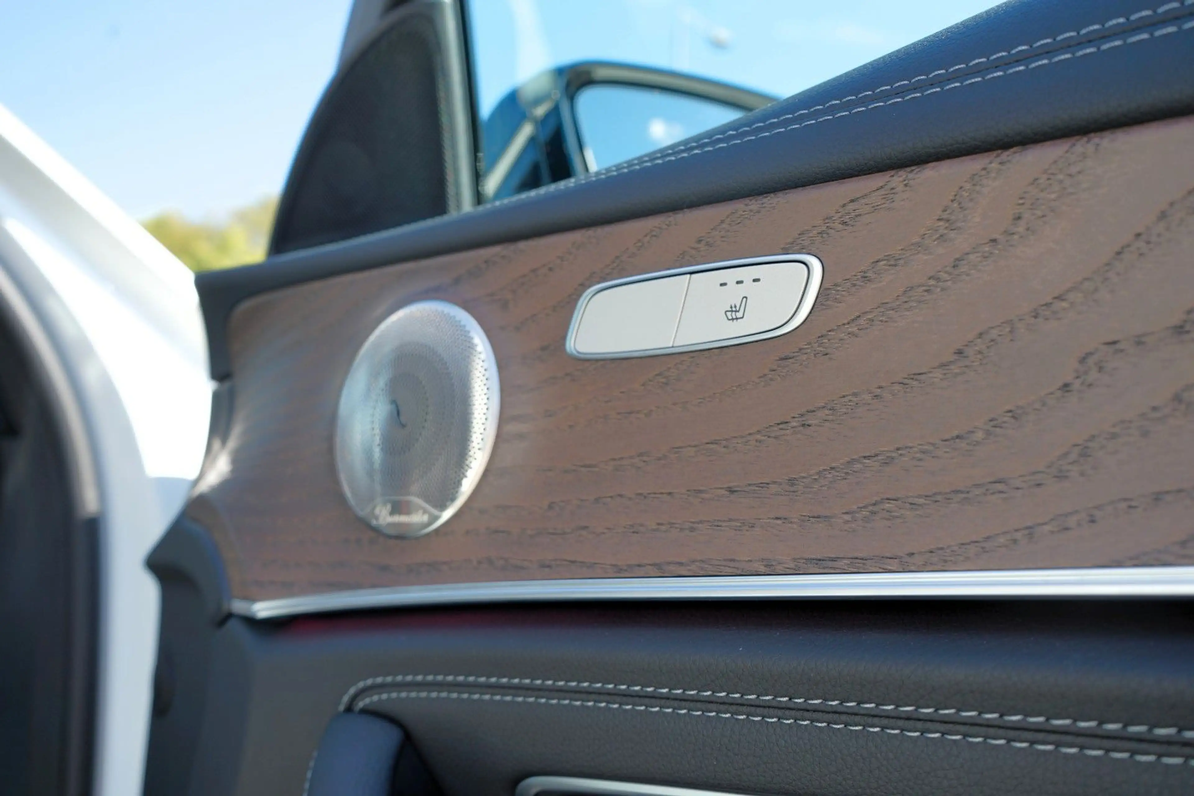 Mercedes-Benz E 300 de AMG/1.HAND/BURMESTER/ASSISTENT/AMBIENTE — photo 10