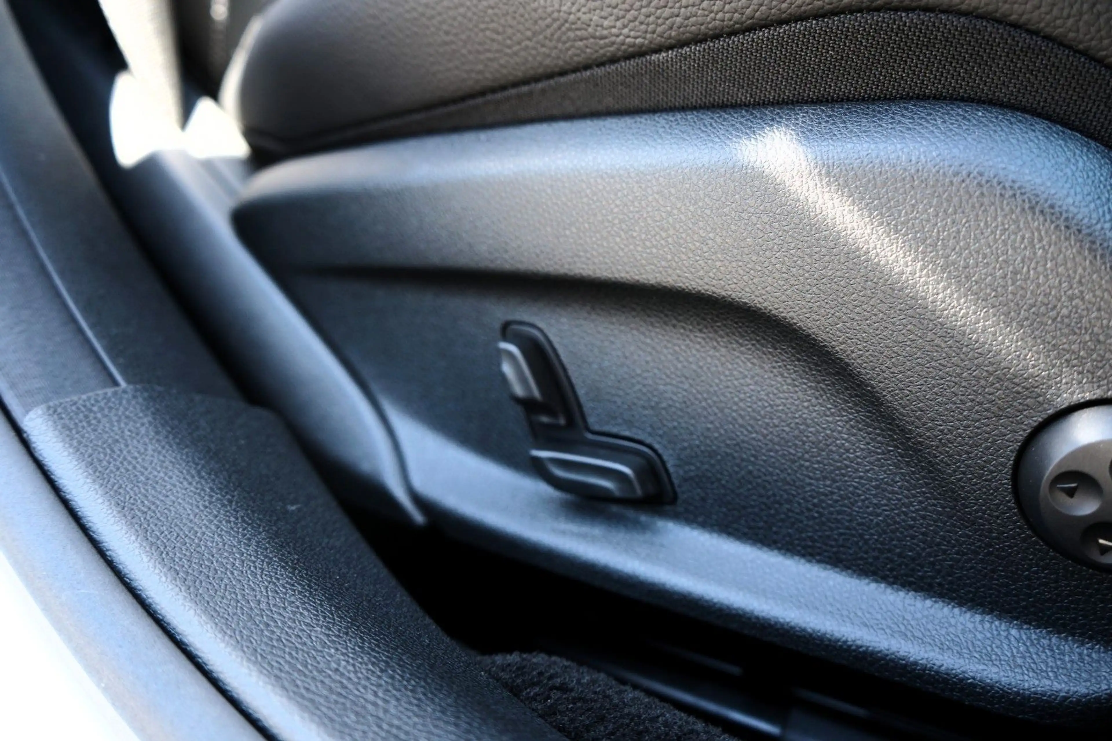 Mercedes-Benz E 300 de AMG/1.HAND/BURMESTER/ASSISTENT/AMBIENTE — photo 11