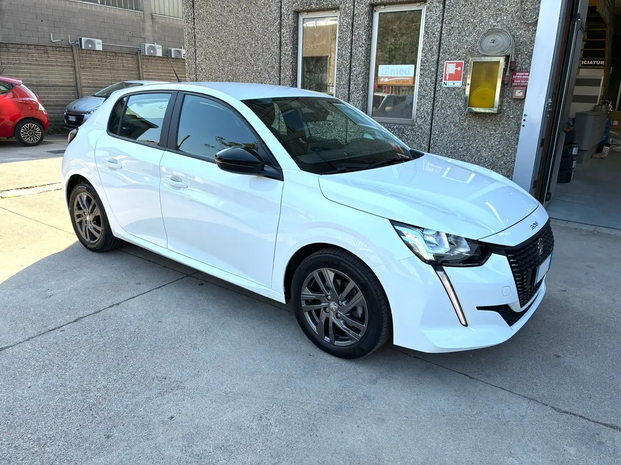 Peugeot 208 208 1.2 Allure *UNIPROPRIETARIO-NEOPATENTATI* 3
