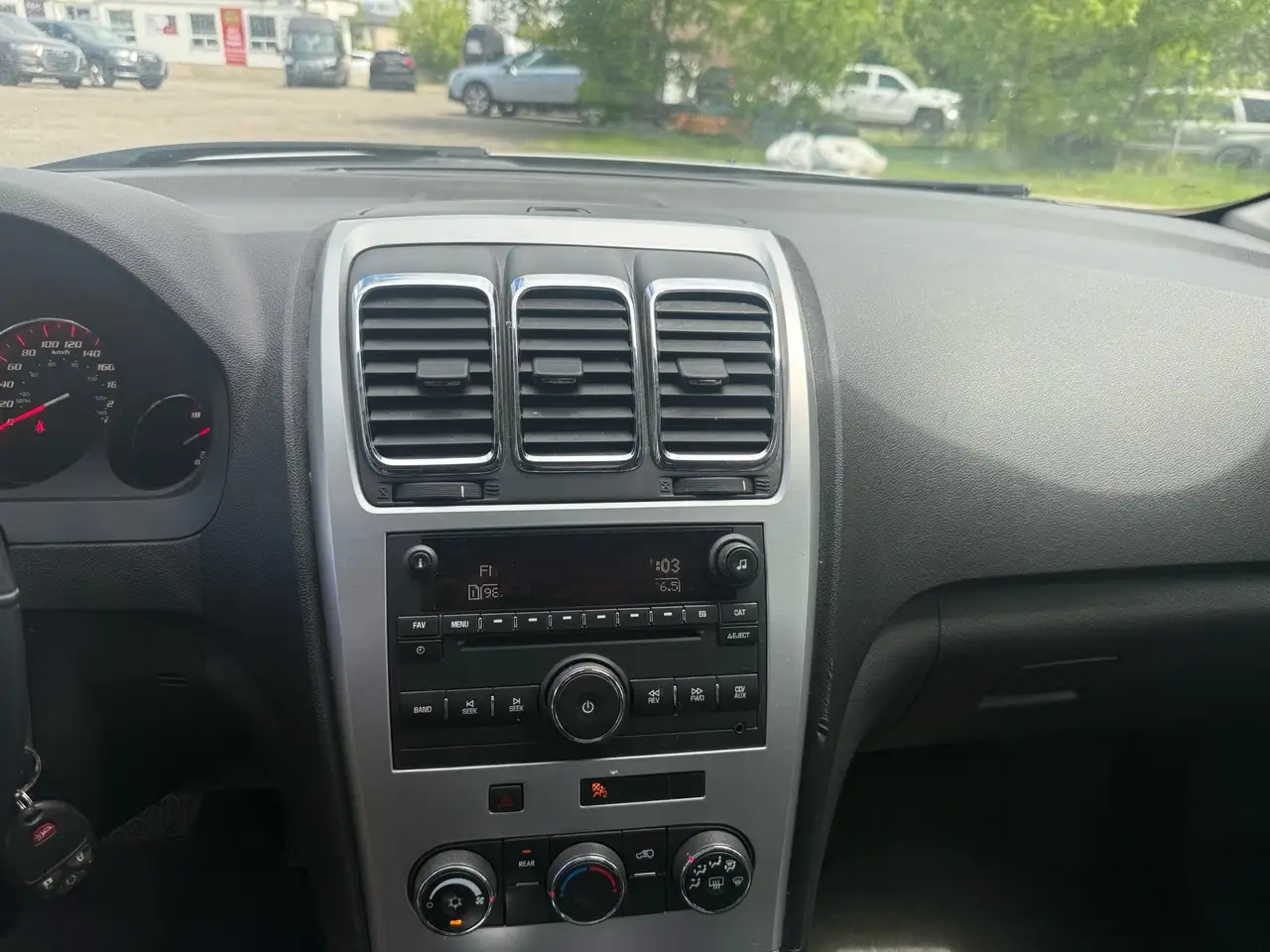 GMC Acadia photo GMC Acadia