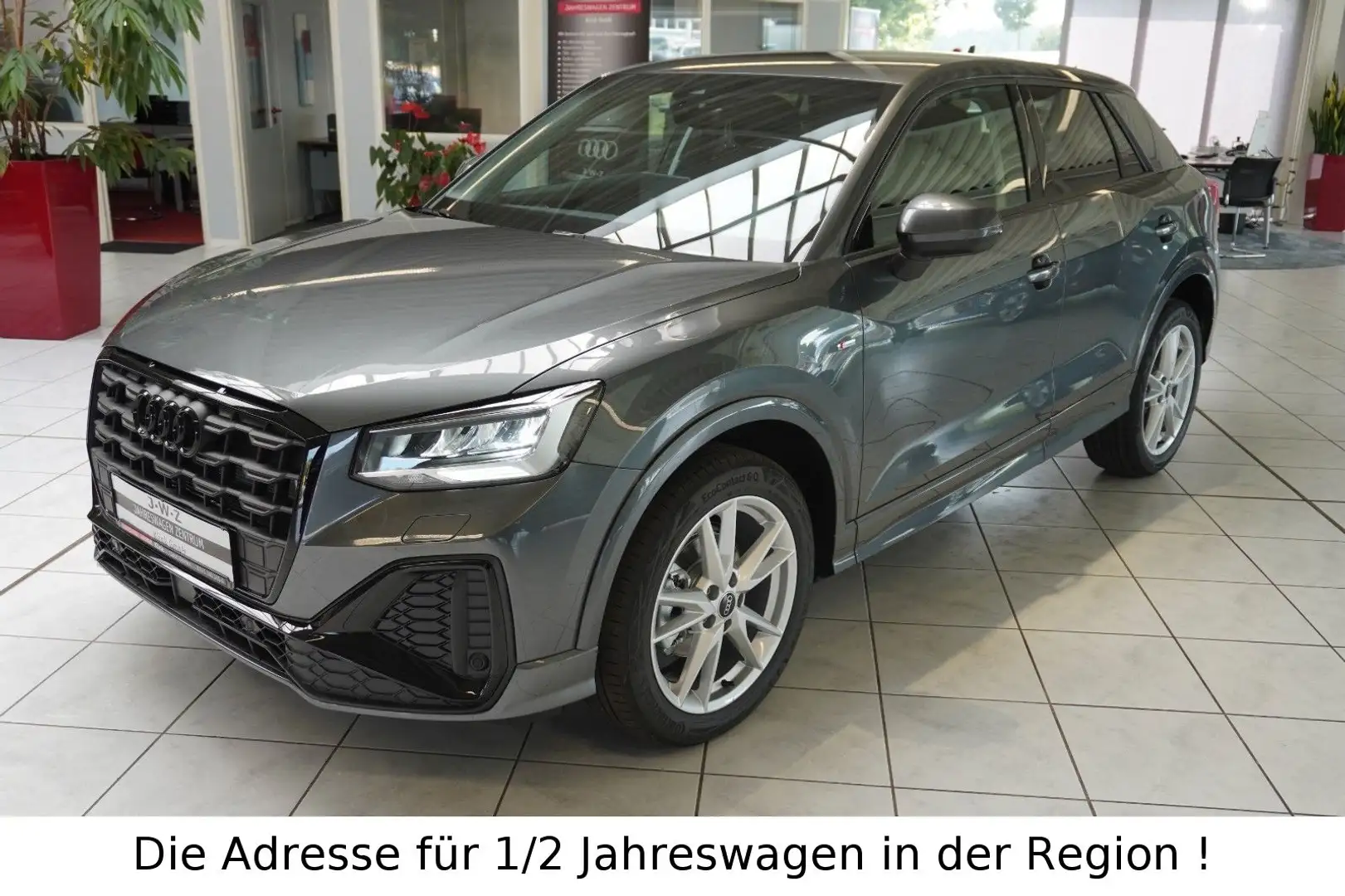 Audi Q2 S-Line35 TFSI S-TronicACC*OPTIKPAKET*FACELIFT Grau - 1