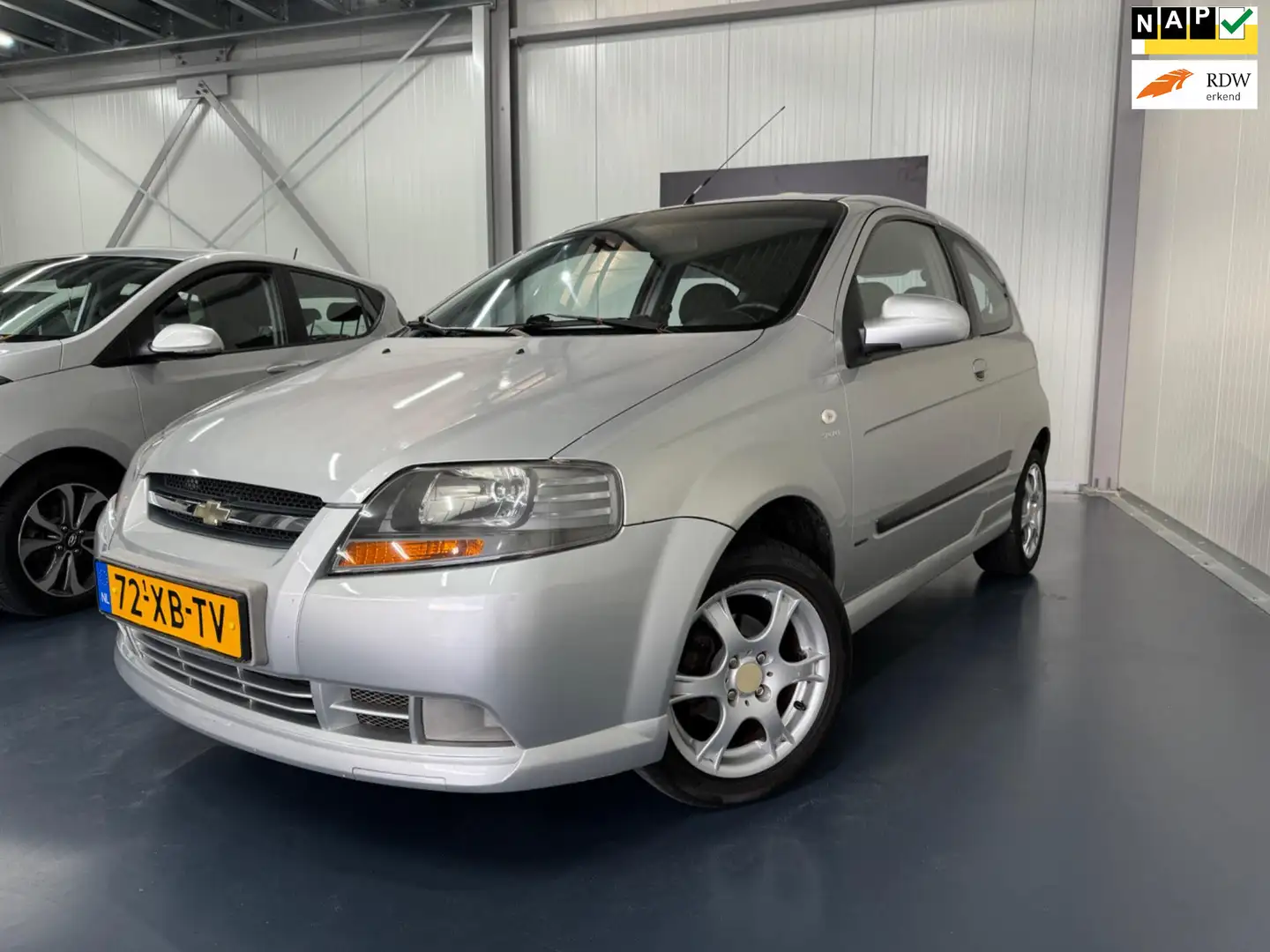 Chevrolet Kalos 1.4-16V Style Airco Nap Elek. ramen Grijs - 1