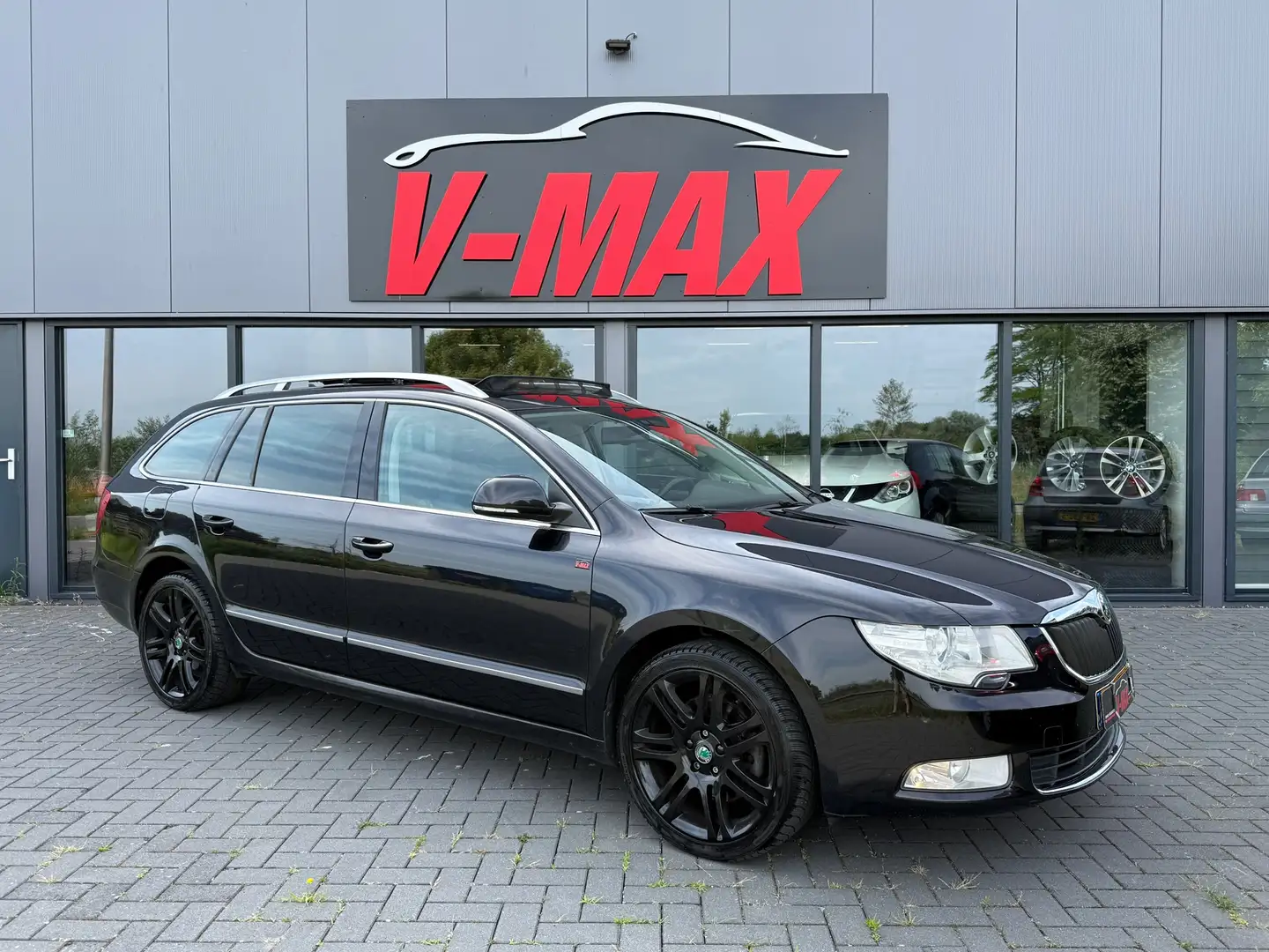 Skoda Superb Combi 1.8 TSI DSG Ambition Panorama Leder Xenon Tr Zwart - 2