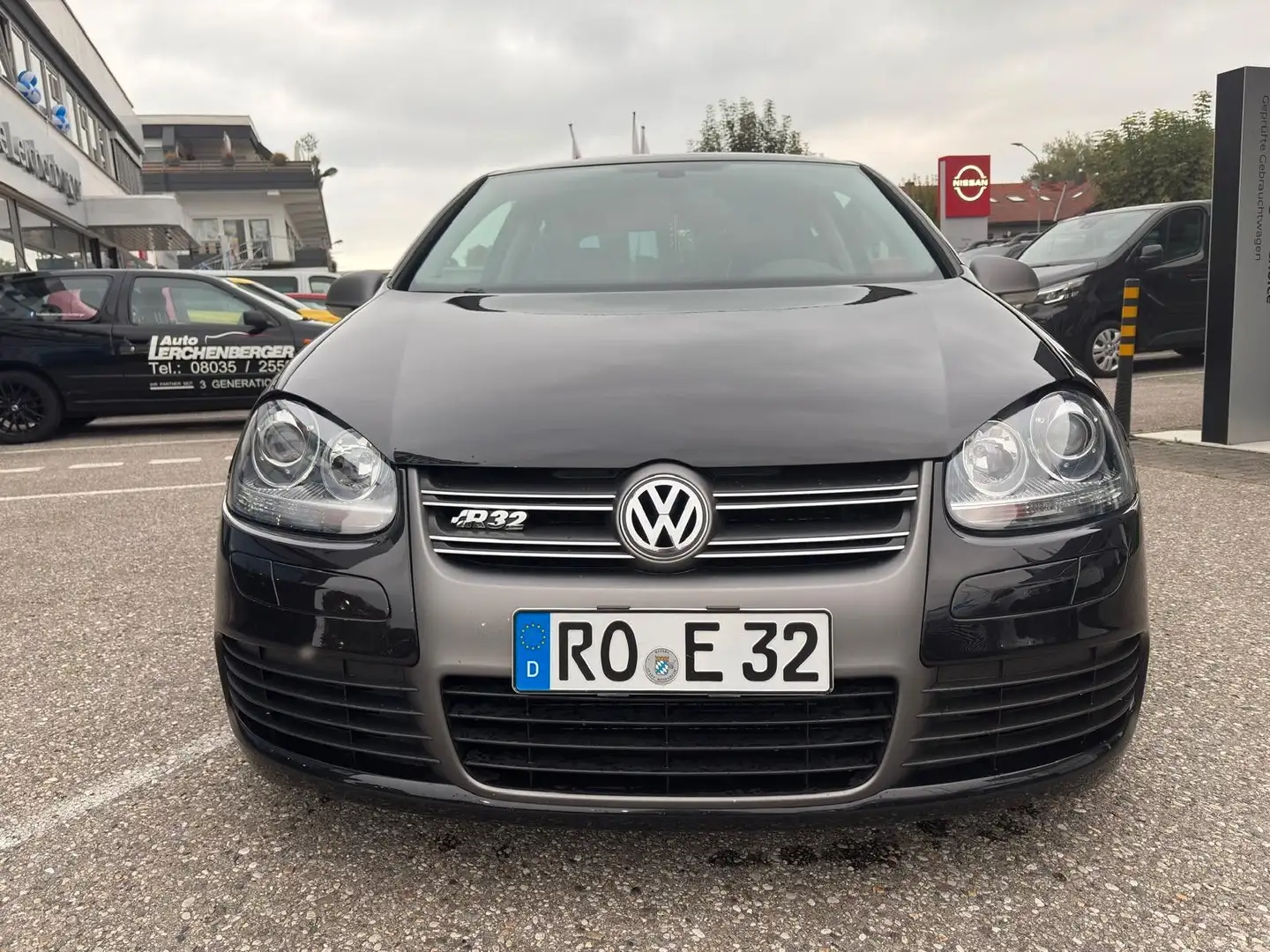Volkswagen Golf V Lim. R32*SHZ*KLIMA*NAVI*TÜV* Schwarz - 2