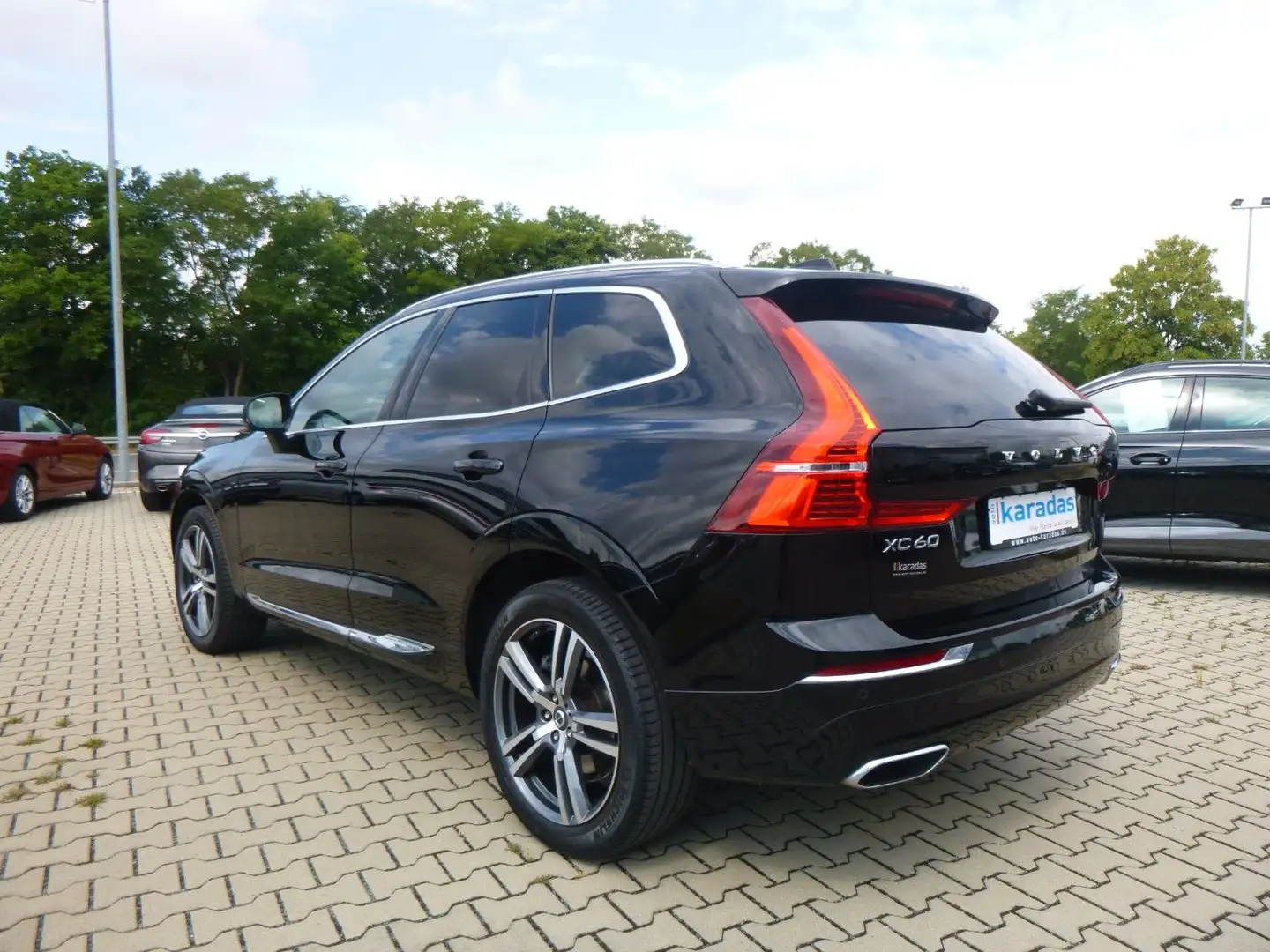 Volvo XC60 Inscription AWD Mild-HybridAUT/NAV/LEDER Schwarz - 2