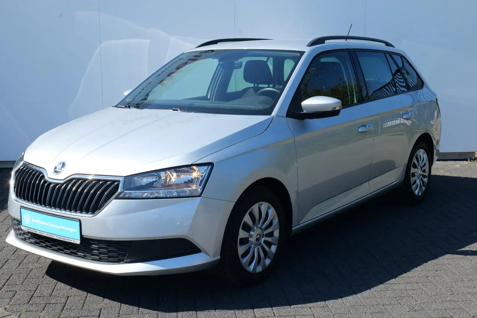 Skoda Ambition 1.0 TSI 95PS 5-Gang Argintiu - 2