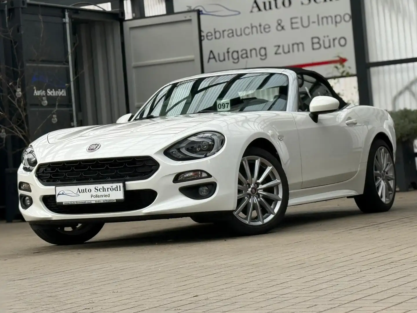 Fiat 124 Spider Lusso 1.4 Turbo, LED, BOSE, Kamera, Leder, Nav,SHZ Weiß - 1