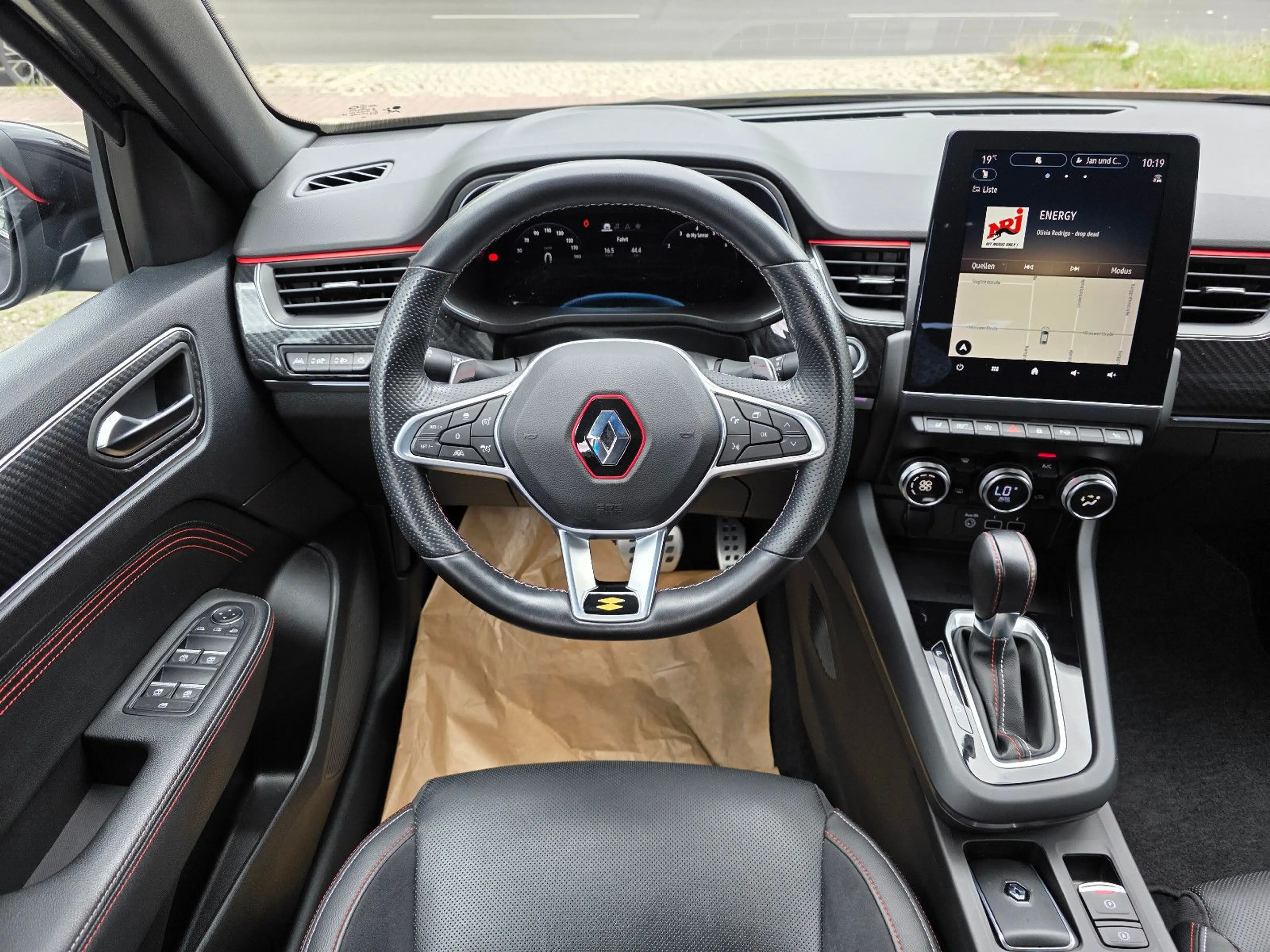 Renault Arkana R.S. Line Fast Track TCe 160 EDC — photo 9