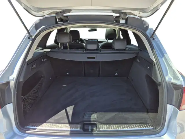 Mercedes-Benz GLC view 12
