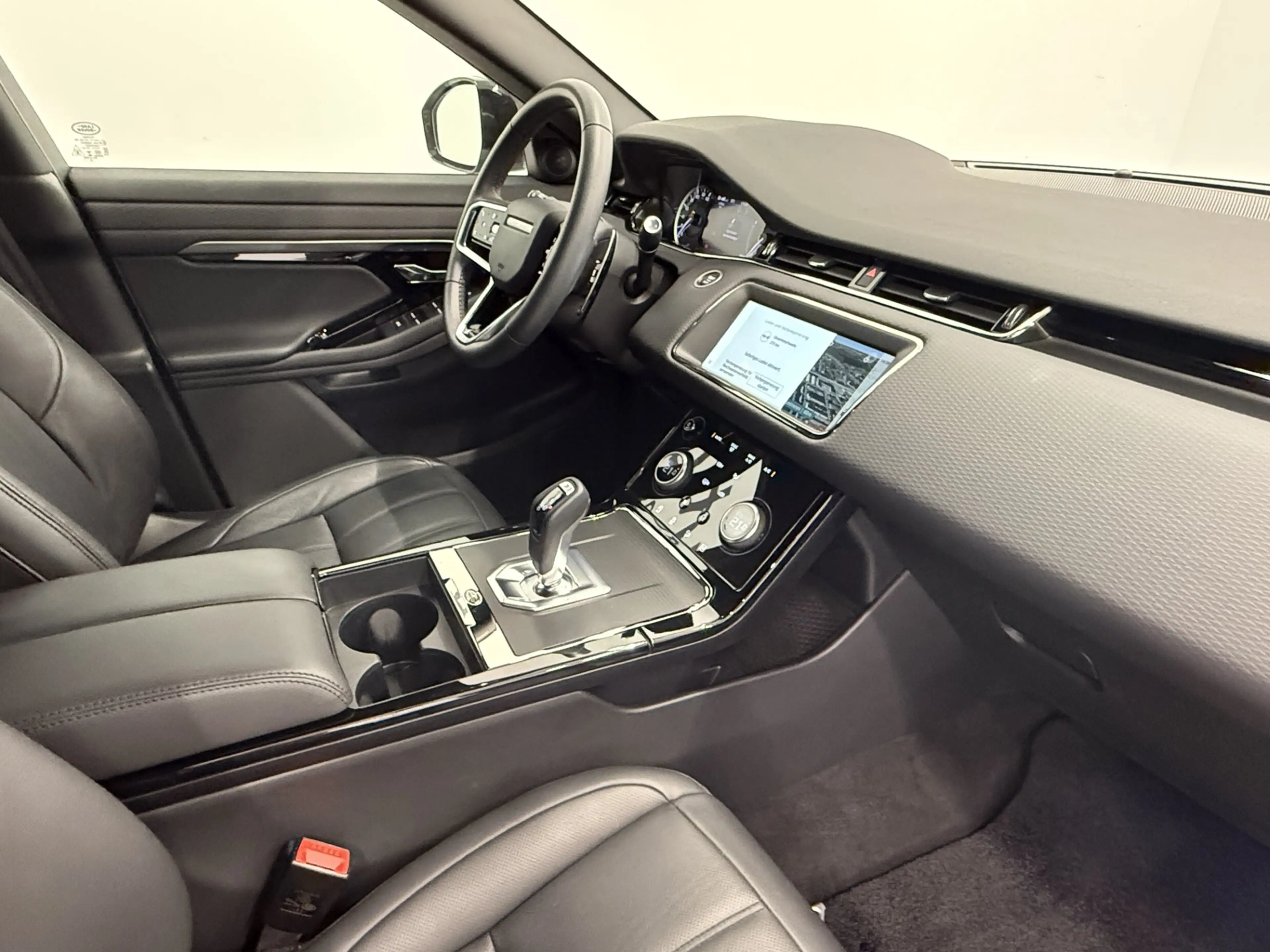 Land Rover Range Rover Evoque P300e AWD R-Dynamic S — photo 5