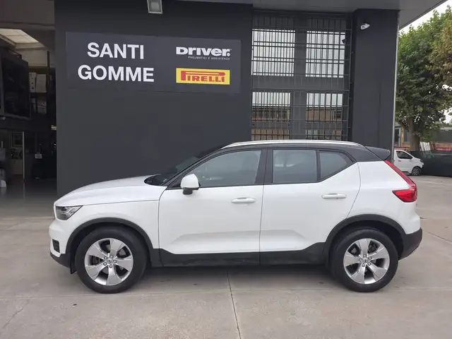 Volvo XC40 XC40 2.0 b4 Momentum awd auto my21