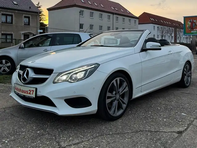 Mercedes-Benz E 250 E250 Cabrio AMG AHK SHZ LED LEDER h/k KLIMA 211 PS