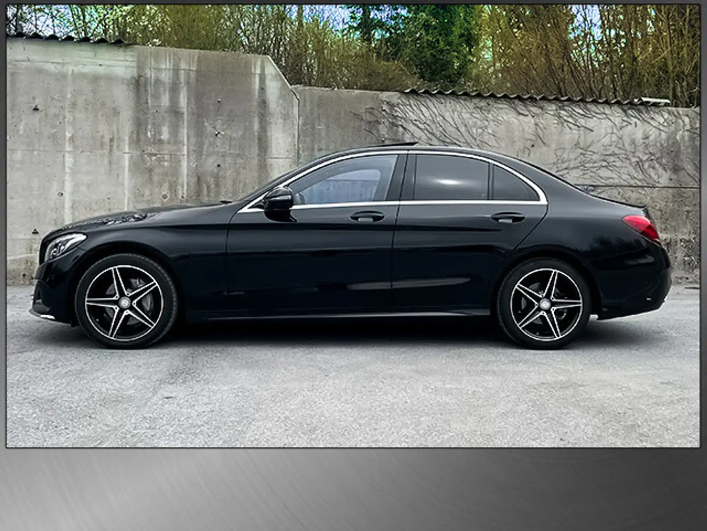 Mercedes-Benz C 220 d 4-Matic AMG/Sitzklima/Schiebedach/Kamera/AHK/... Schwarz - 2
