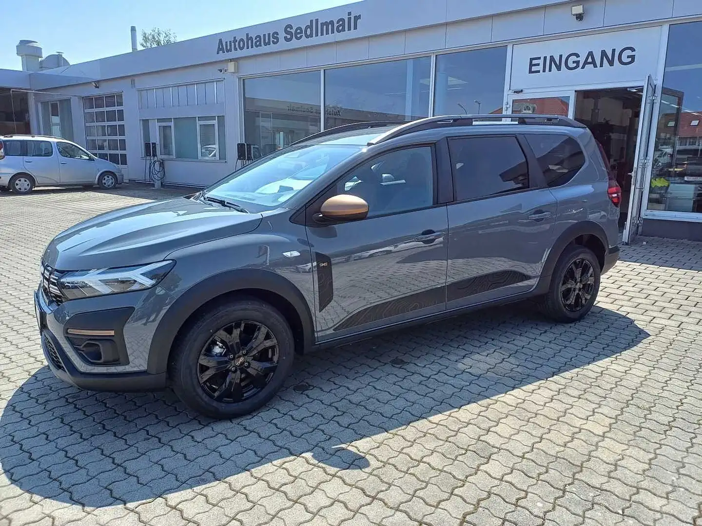 Dacia Jogger Extreme TCe 100 ECO-G 5-Sitzer  KAMERA sof. verfüg Gris - 1