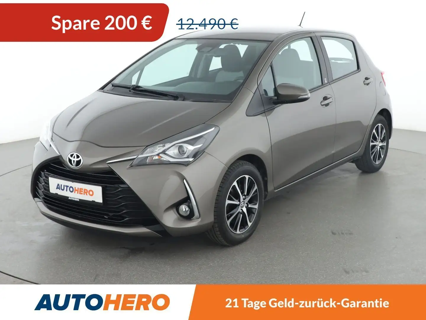 Toyota Yaris 1.5 Dual VVT-iE Team D*NAVI*TEMPO*CAM*KLIMA* Grau - 1