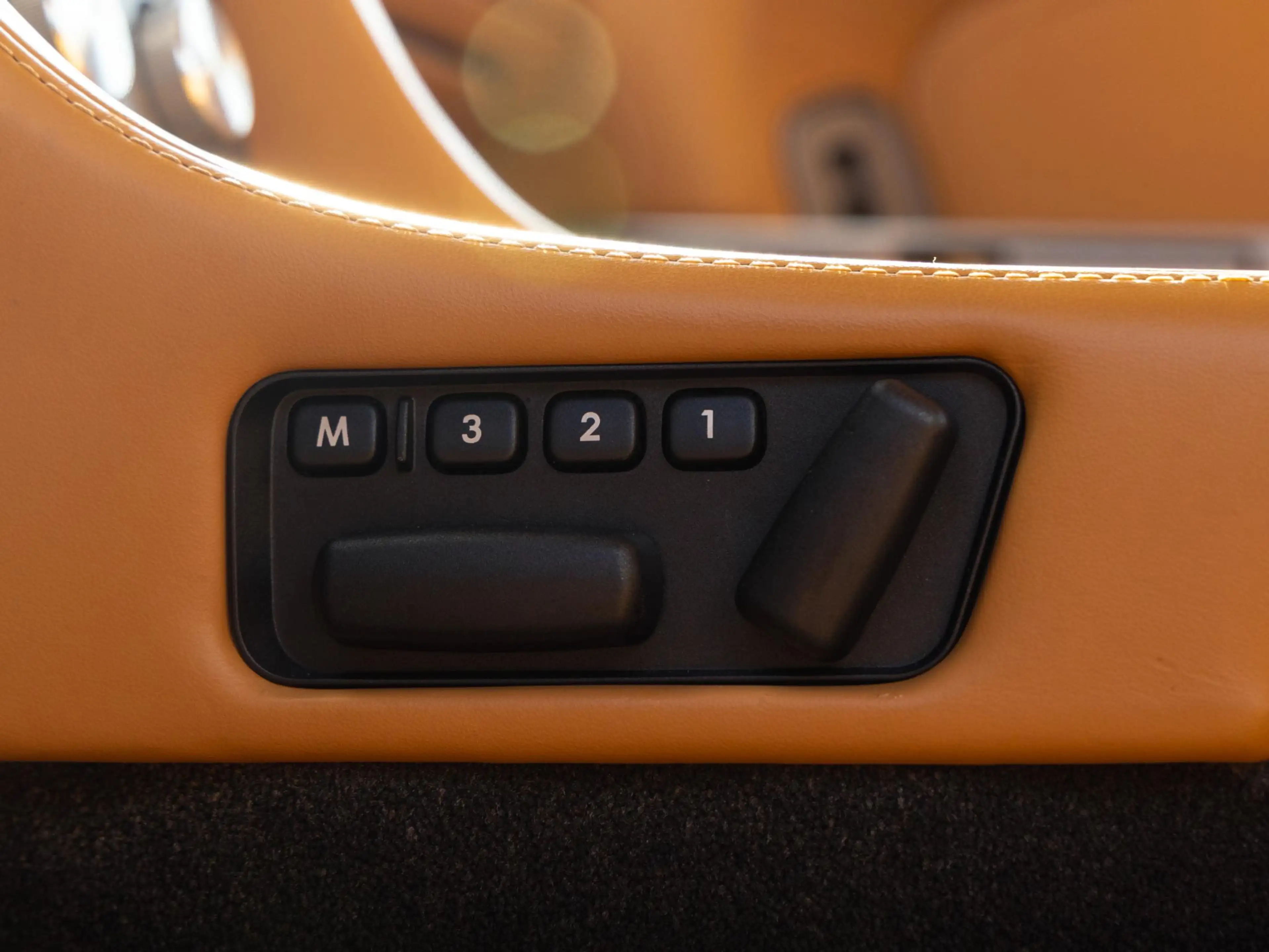 Aston Martin DB9 5.9 V12 Touchtronic NL Auto|Deal Ond|Youngtimer|PD — photo 25