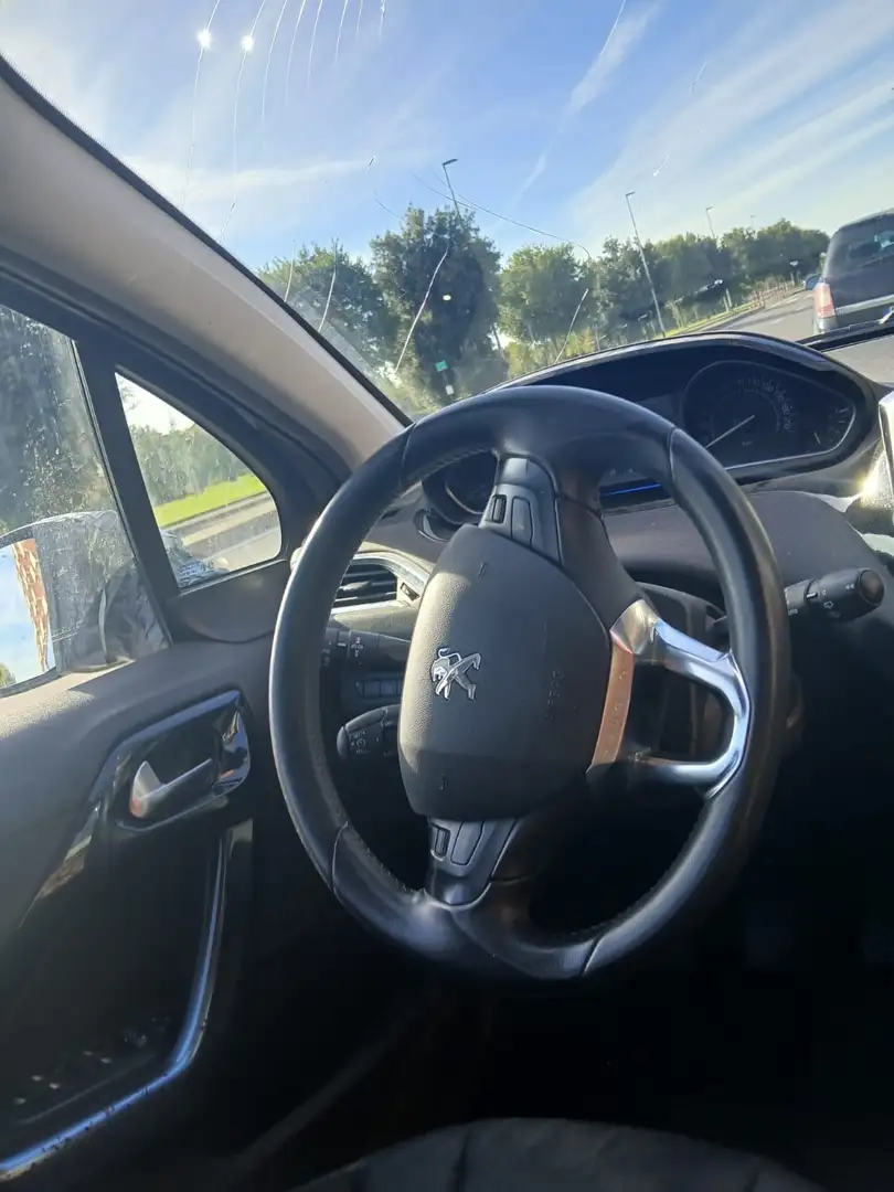 Peugeot 208 5p 1.6 vti 16v Allure - 2