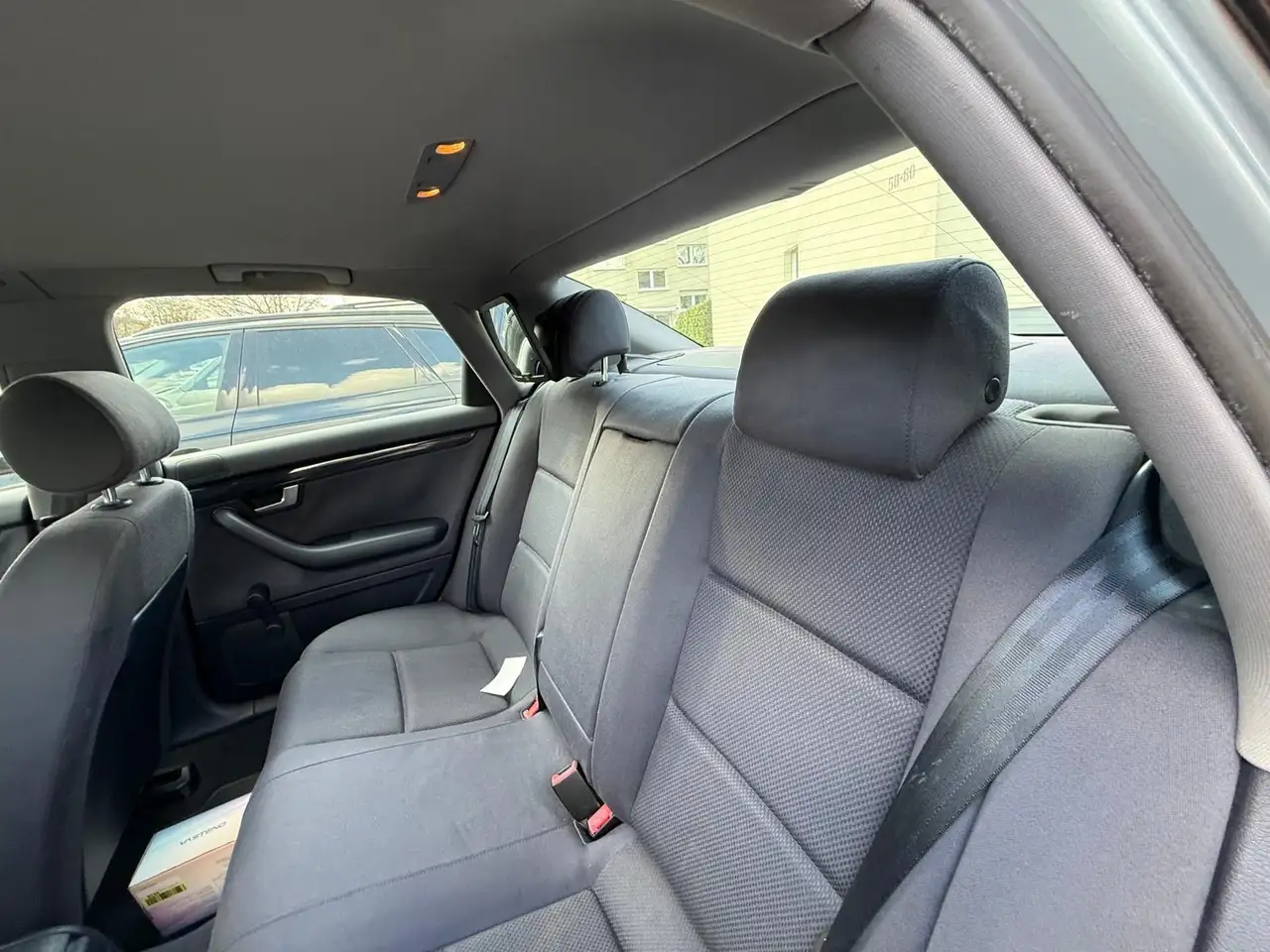 Audi A4 1.6, foto 8