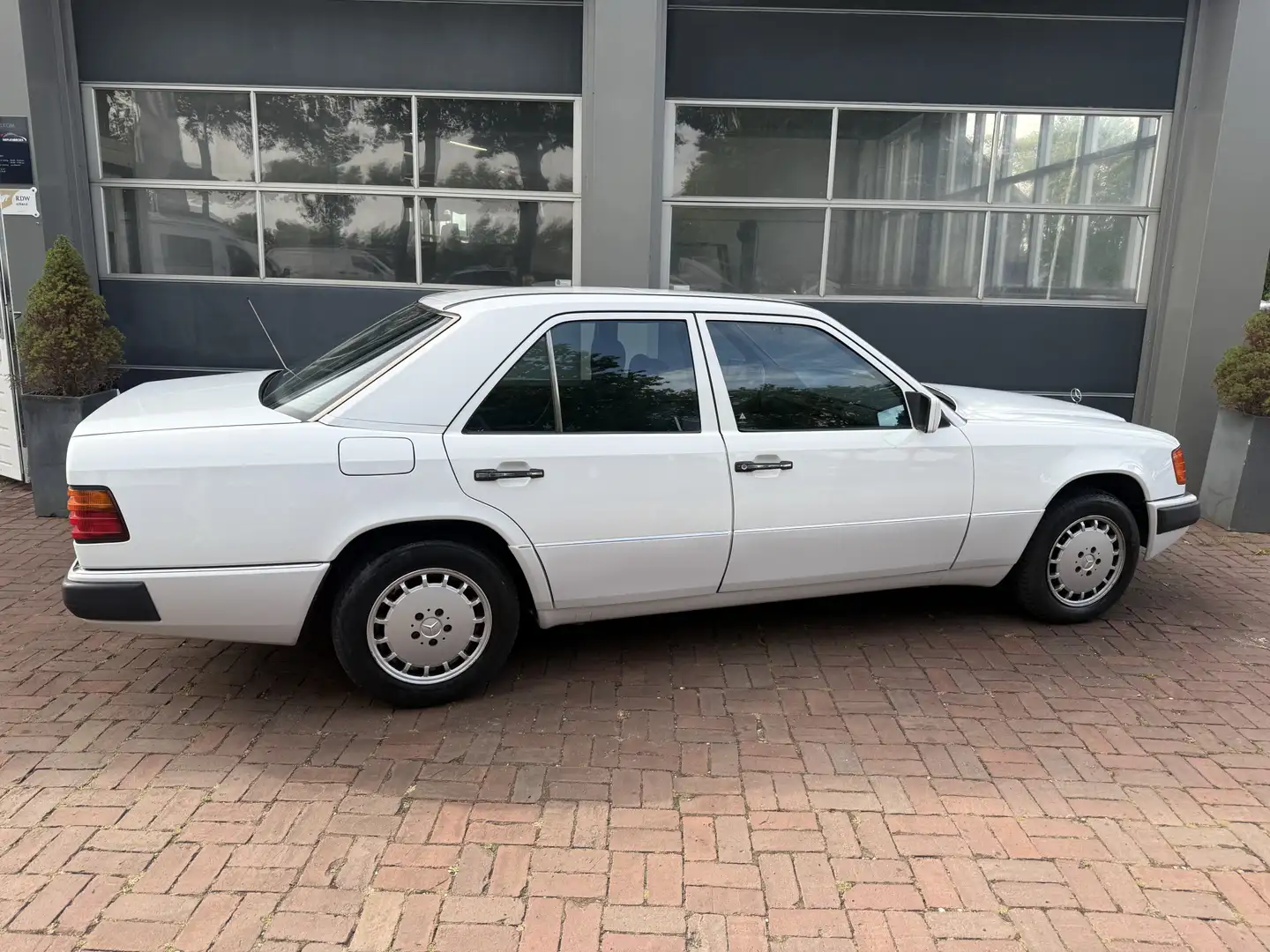 Mercedes-Benz 500 200-500 (W124) 200 E Bj 1989 Automaat Km 145.000 N Wit - 2
