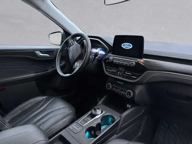 Ford Kuga view 4