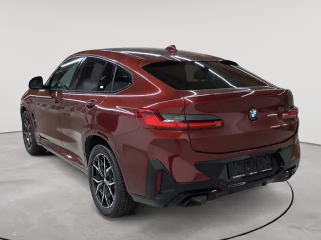 BMW X4 view 5