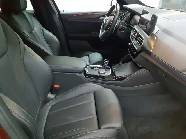 BMW X4 view 8