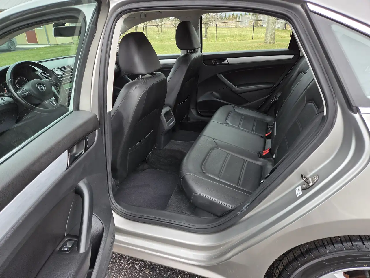 Volkswagen Passat снимка Volkswagen Passat