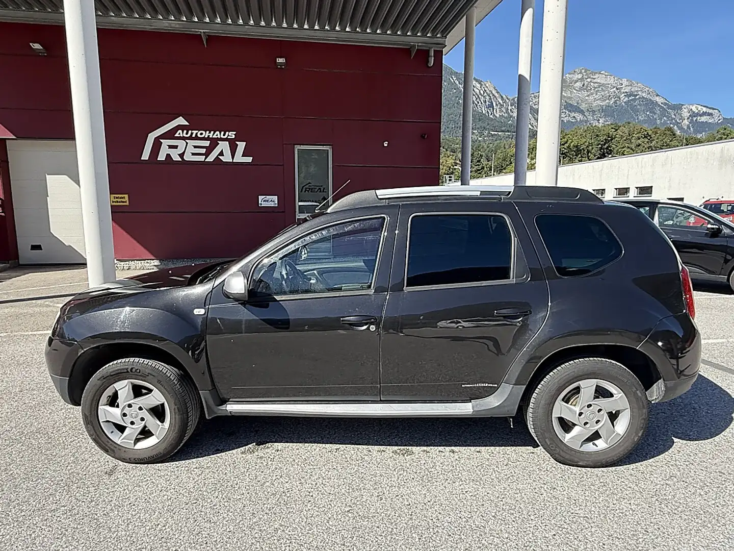 Dacia Duster Laureate 4x2 Export Schwarz - 2
