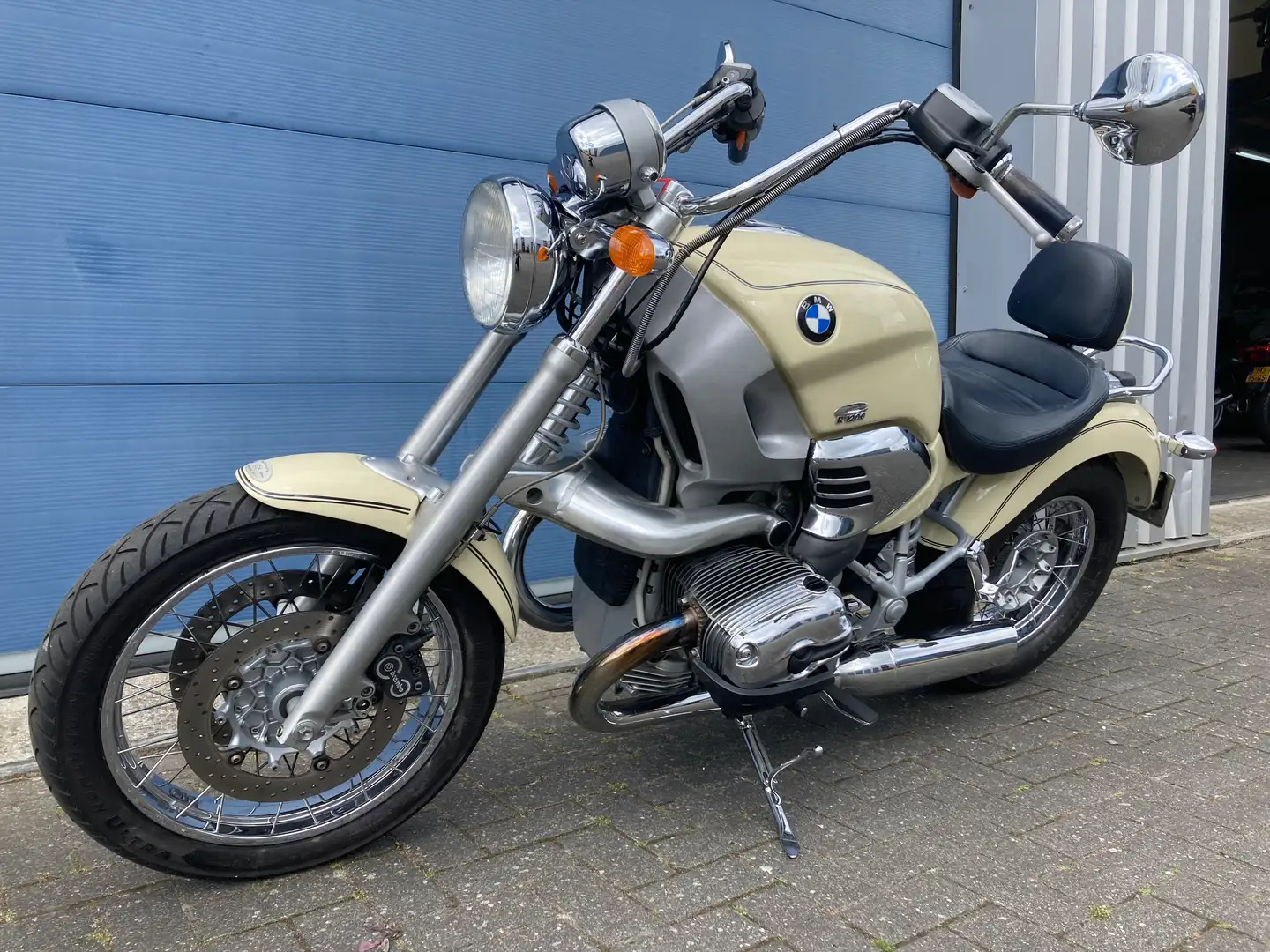 BMW R 1200 C James Bond Beige - 2