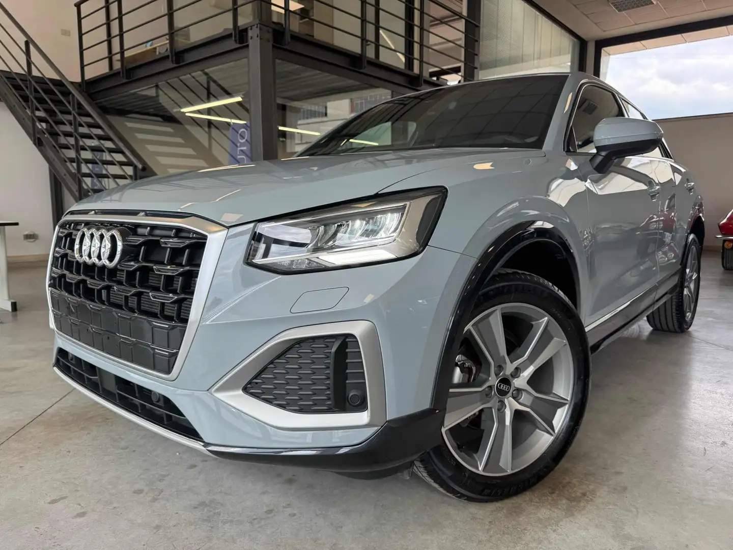 Audi Q2 30 TDI S line Interiors Gris - 1
